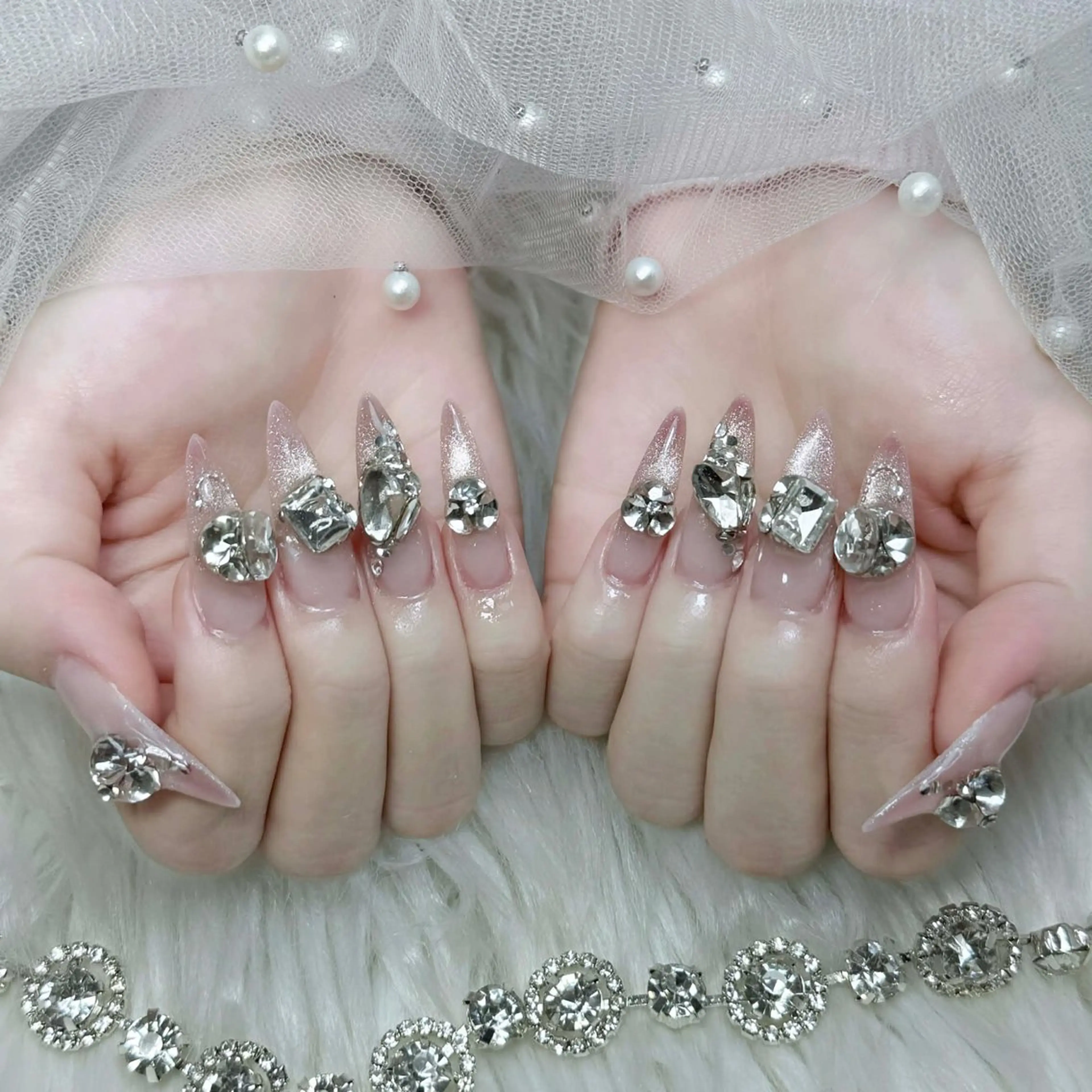 ネイル アートネイル オーロラネイル ブラウン ジェルネイル グラデーション ハンドネイル ハンドケア Nova Nailのネイルデザイン