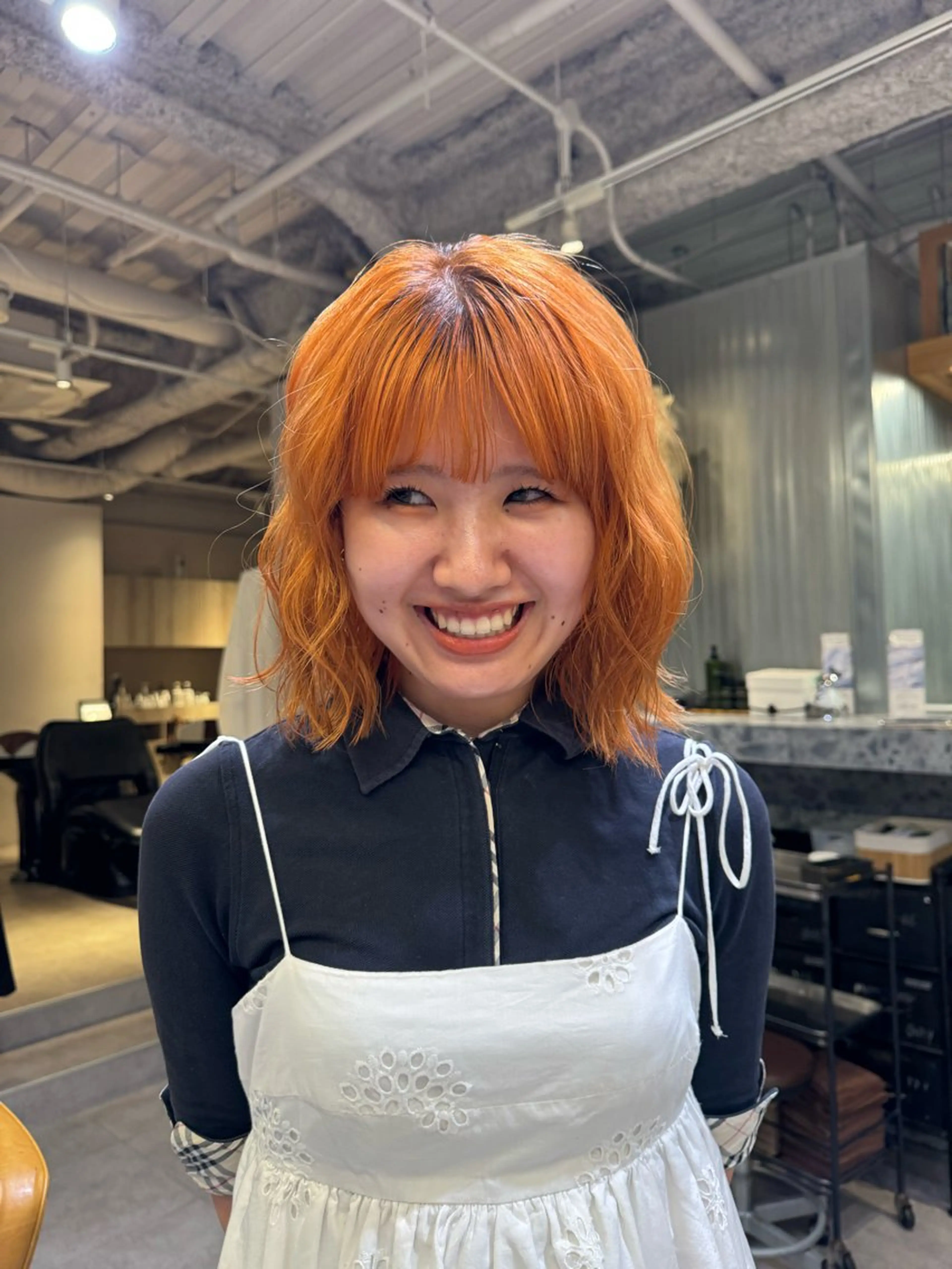 ミディアム SARA 【大阪梅田】のヘアスタイル