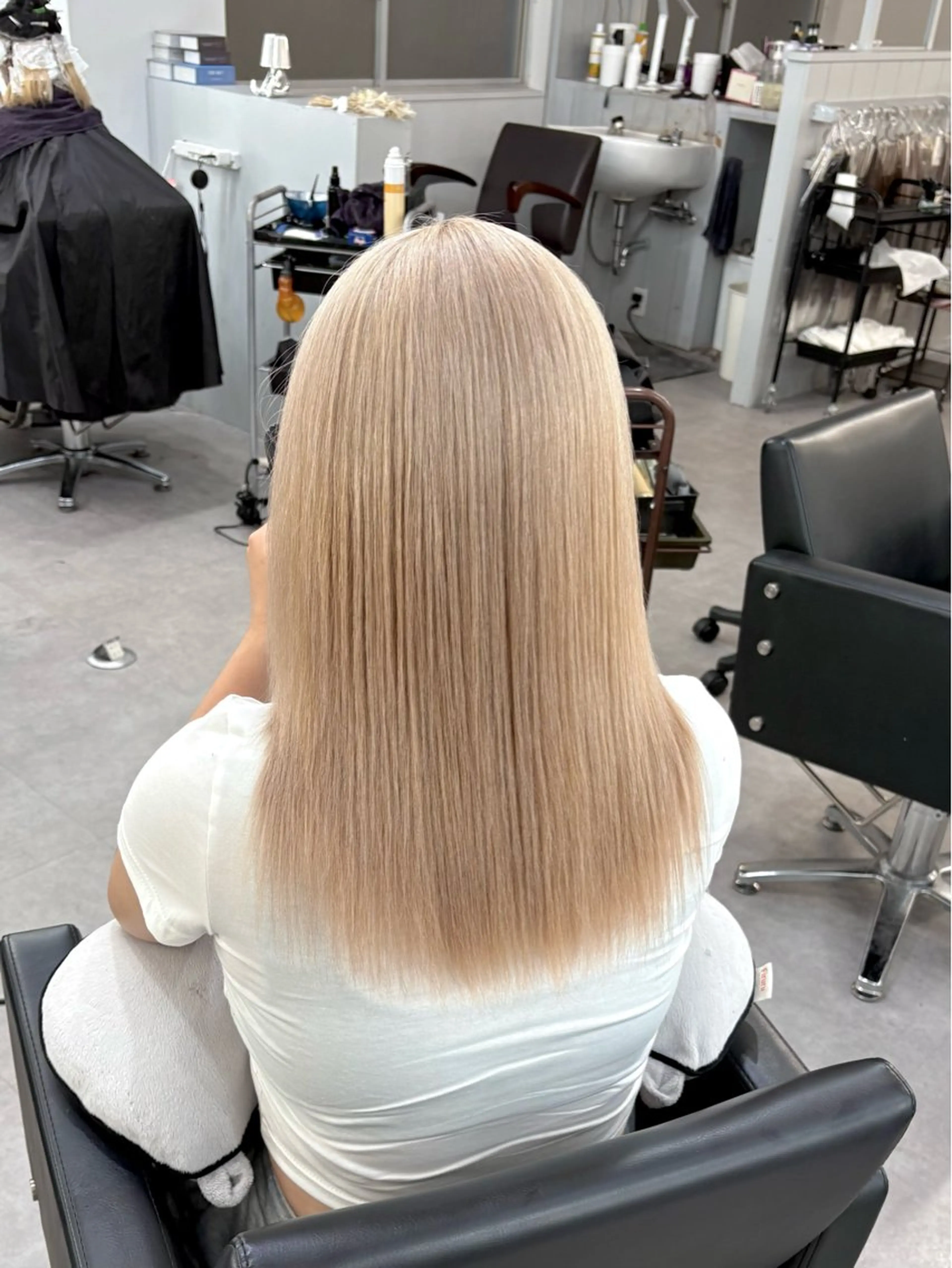 ミディアム カラー ヘアカラー ミルクティーベージュ /ピンク/大阪/堀江のヘアスタイル