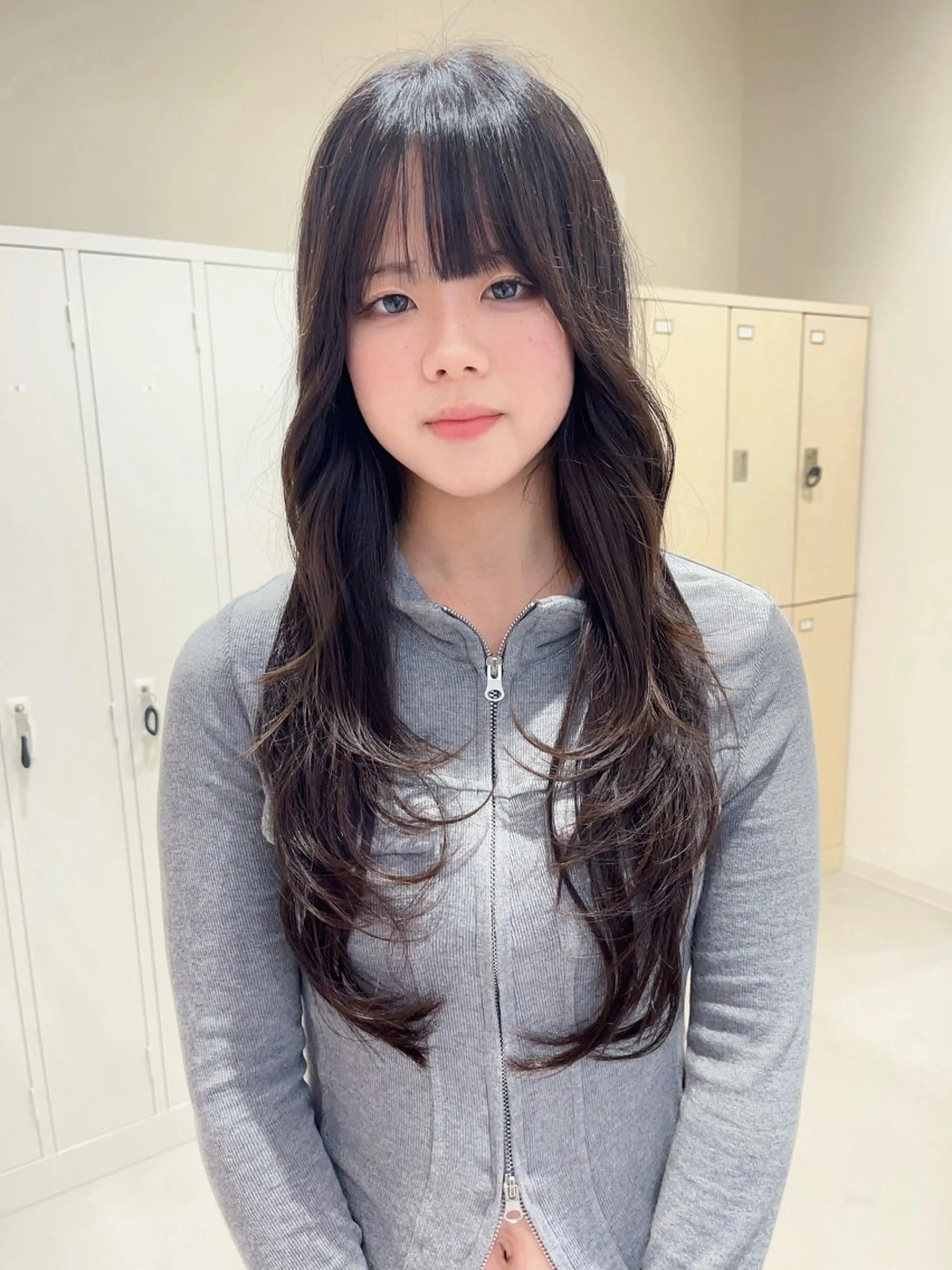 ロング カラー レイヤーカット 透明感カラー🫧🌈 似合わせカット✂︎のヘアスタイル