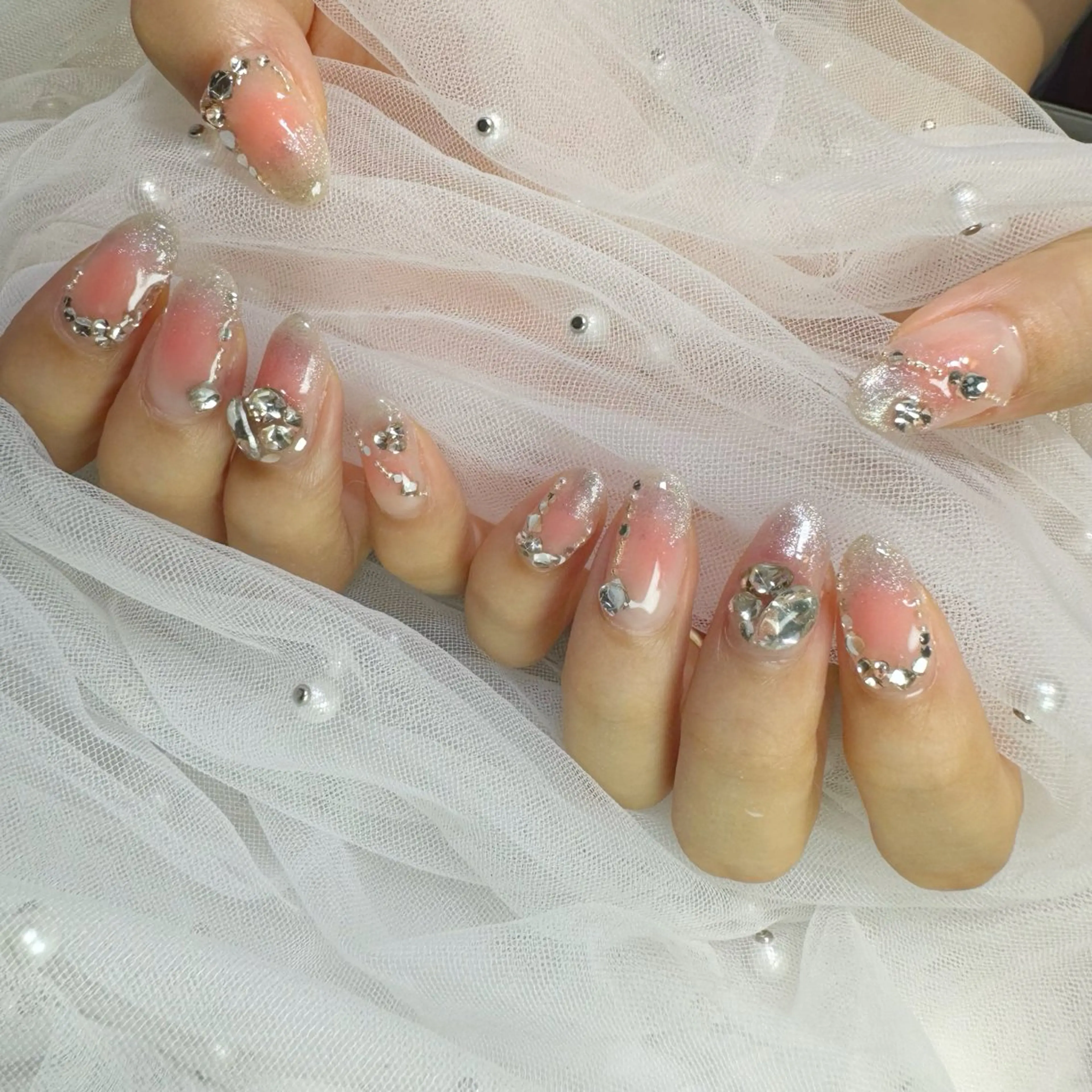 ネイル チークネイル ハンドネイル YUN 💅のネイルデザイン