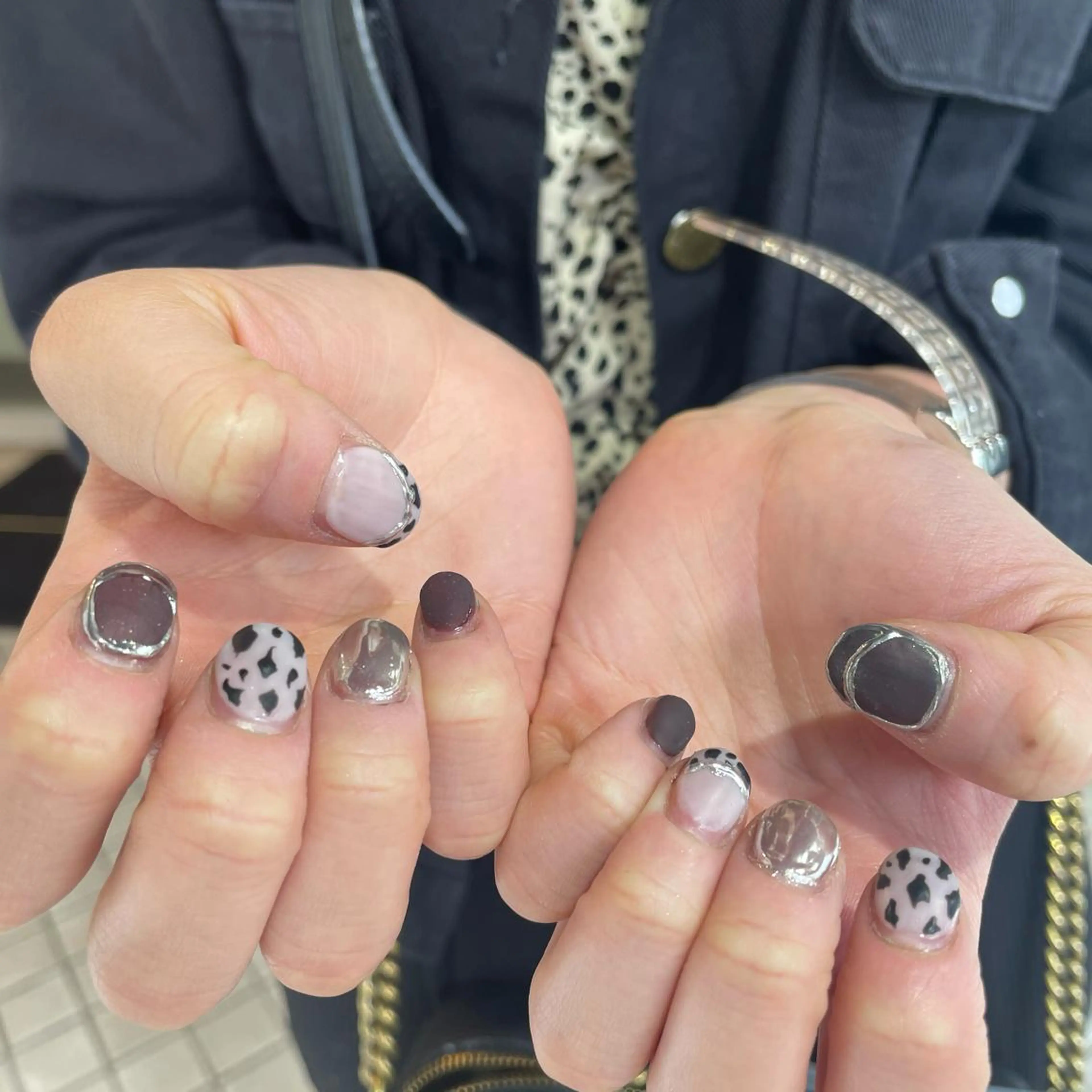 ネイル マットネイル ハンドネイル 韓国ヘア🦋 MIYUのヘアスタイル