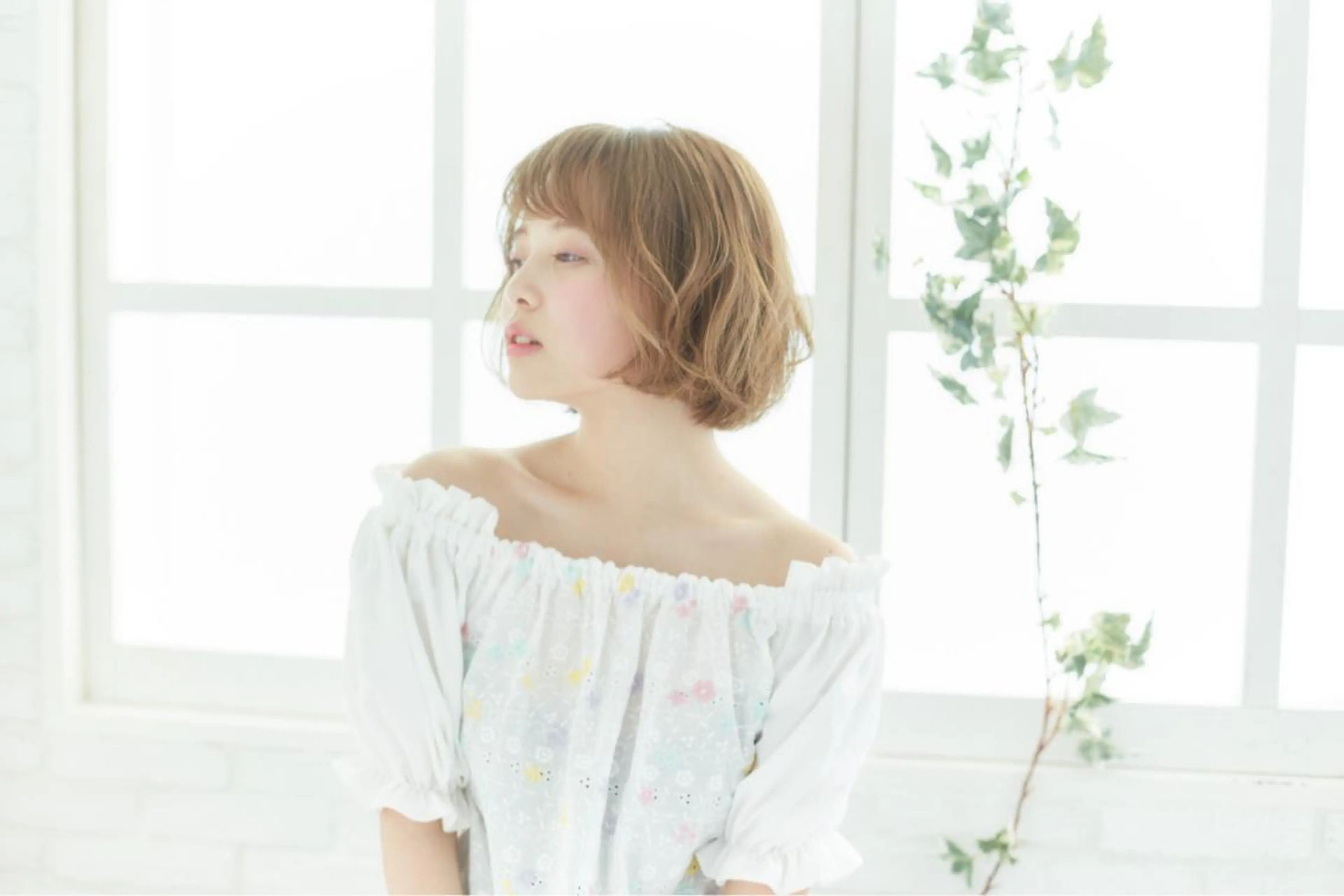 ショート カラー パーマ 透明感カラー ボブ BEBE所属・ご新規様限定 透明感カラーKANAのヘアスタイル