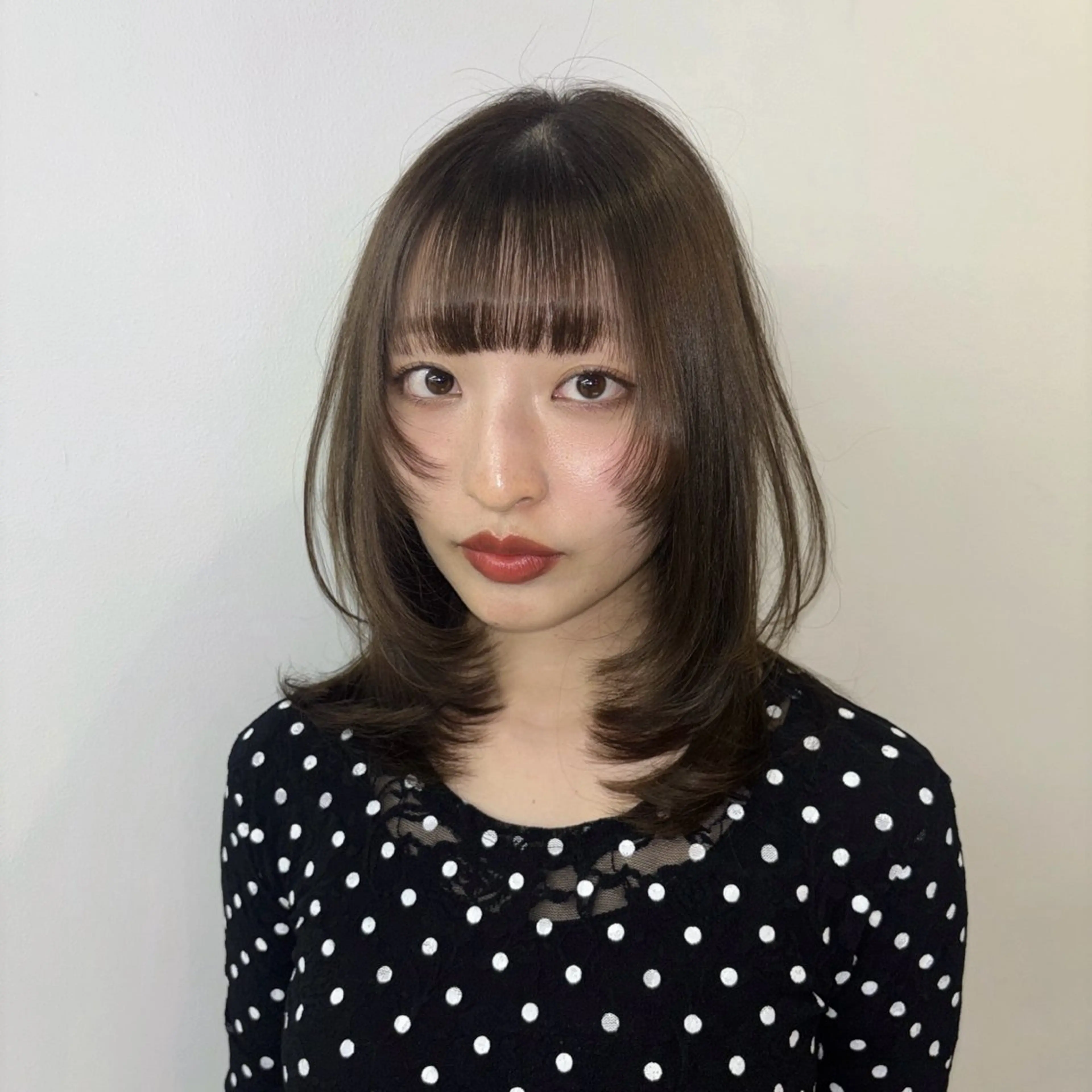 セミロング カット Ren. 🦋デザインカラーのヘアスタイル