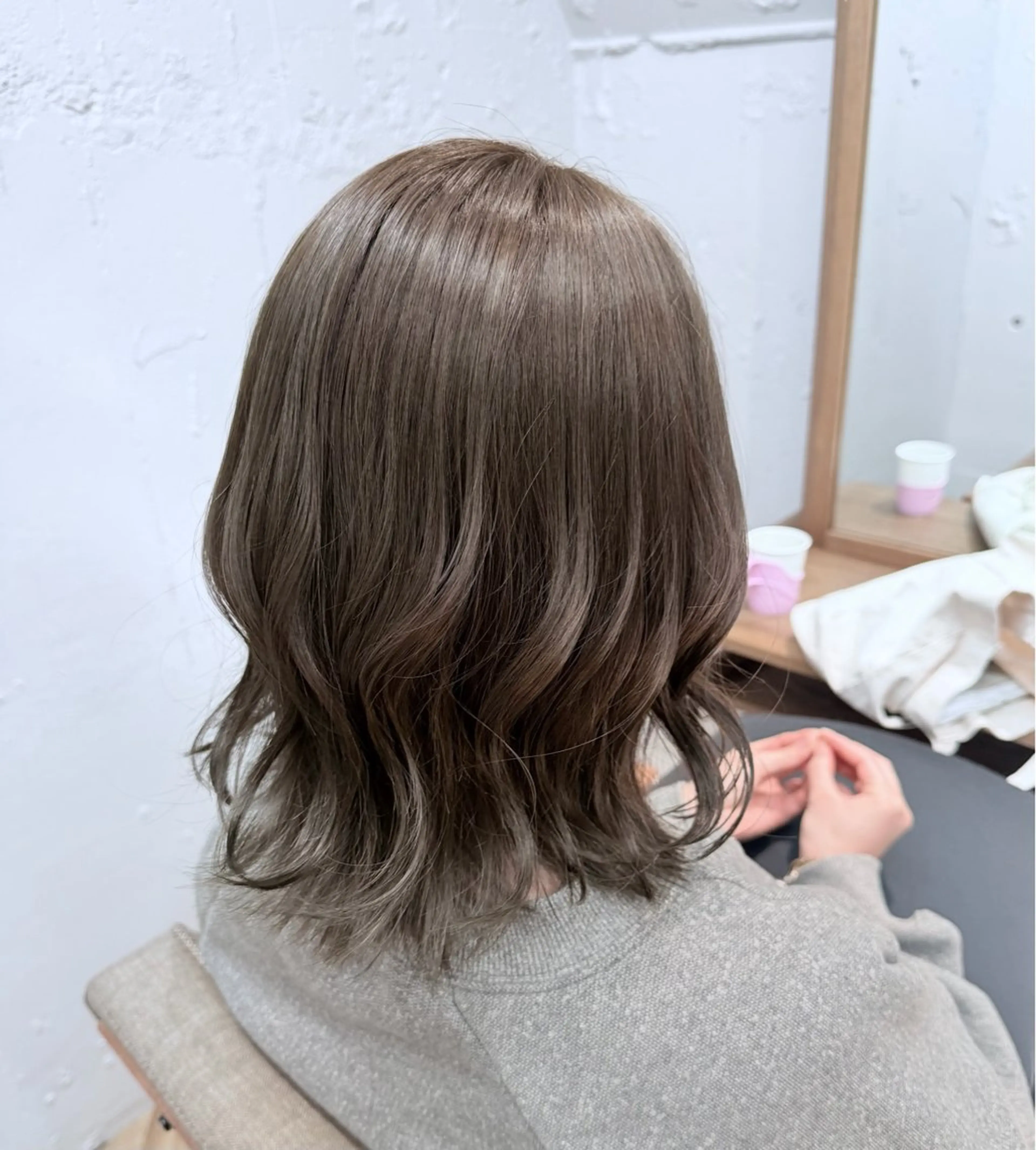 ミディアム カラー ベージュカラー オリーブベージュ カット ヘアカラー トリートメント 🪄✨艶髪✨🪄 いわさきのヘアスタイル