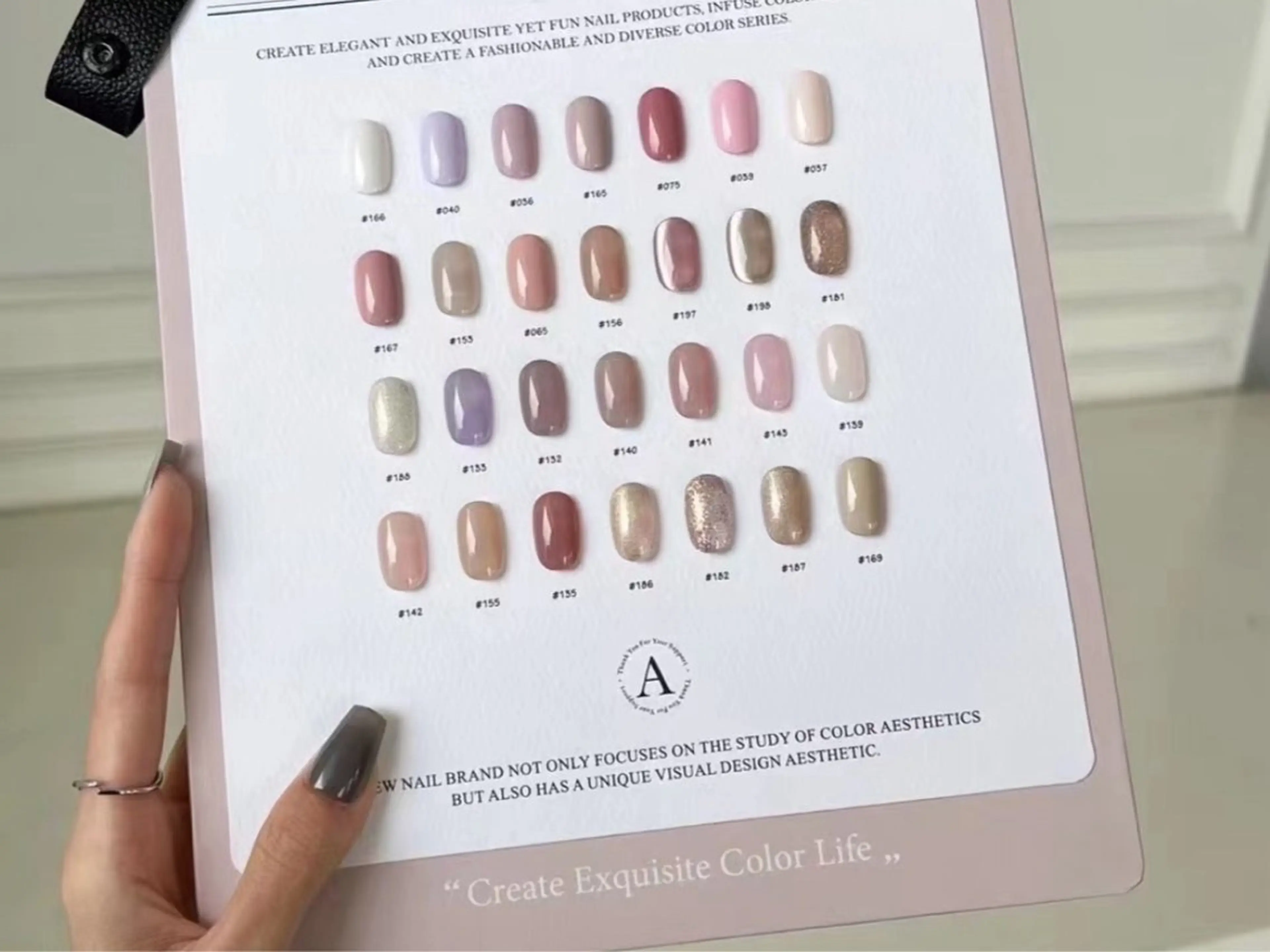 ネイル lucky nail 歌舞伎町のネイルデザイン