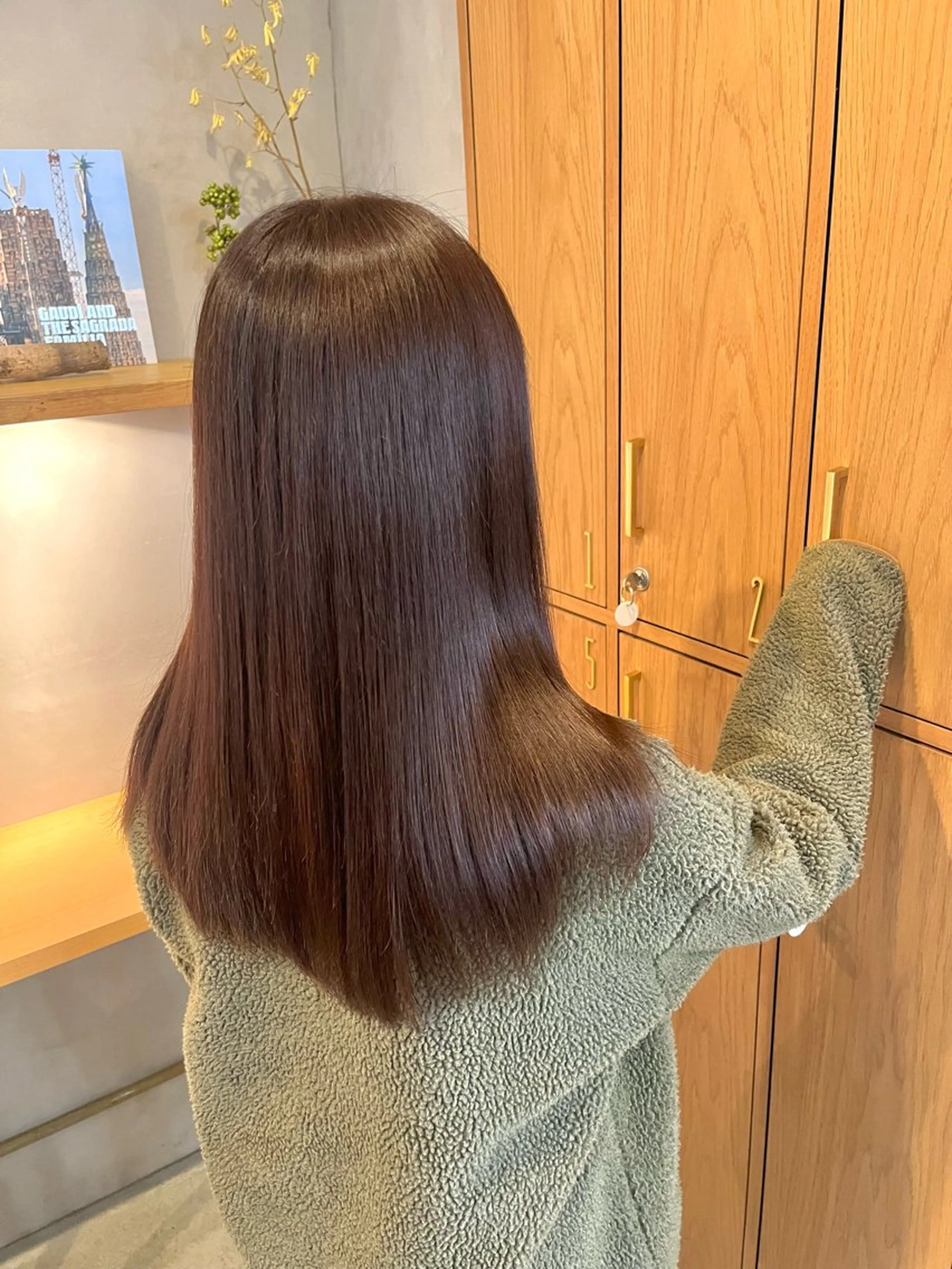 セミロング カラー 髪質改善 トリートメント 伊藤ゆかり/髪質改善 /透明感カラーのヘアスタイル