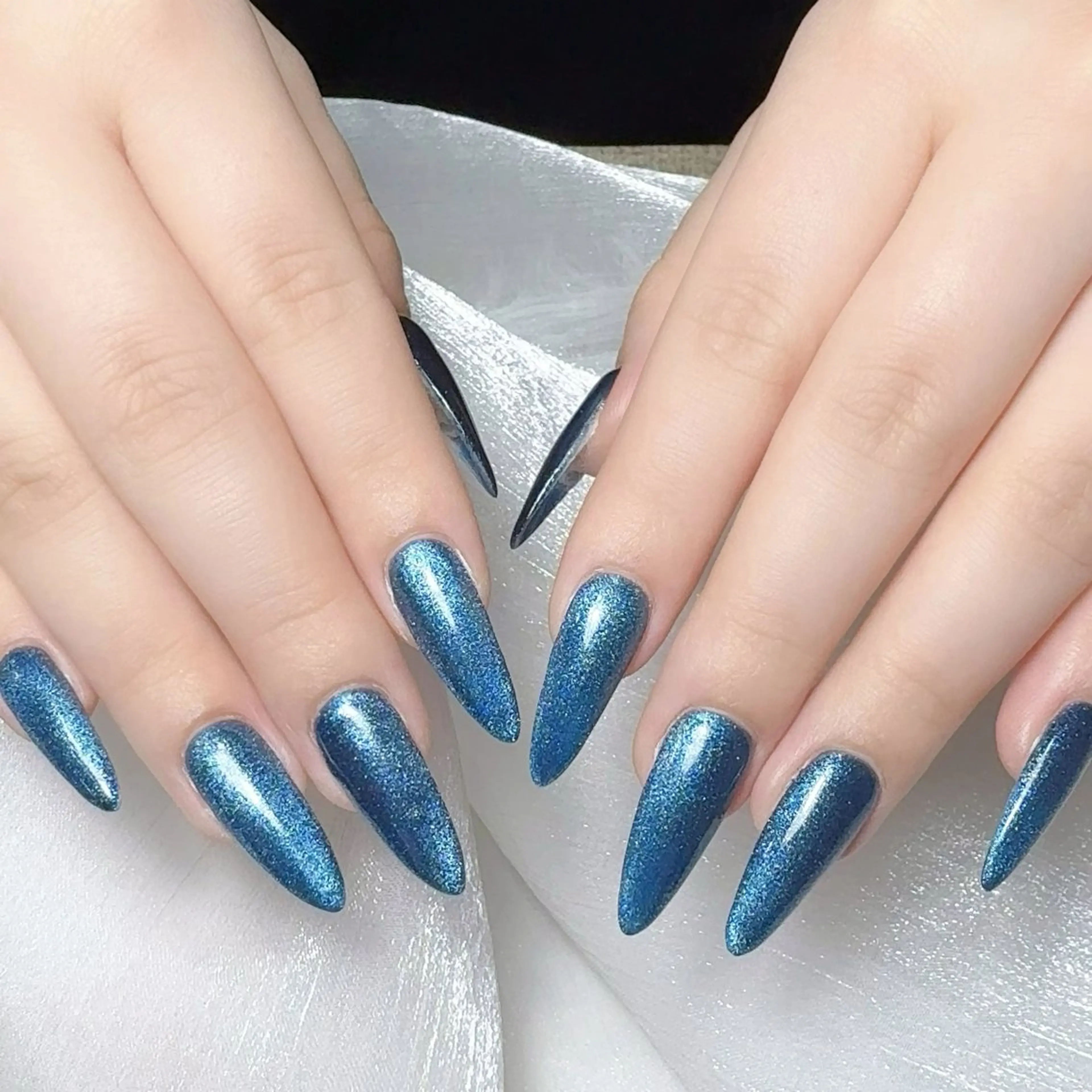 メンズ ネイル メンズ韓国風 アートネイル オーロラネイル ガーリー キラキラネイル ハンドネイル Nail salon 木にいるのネイルデザイン