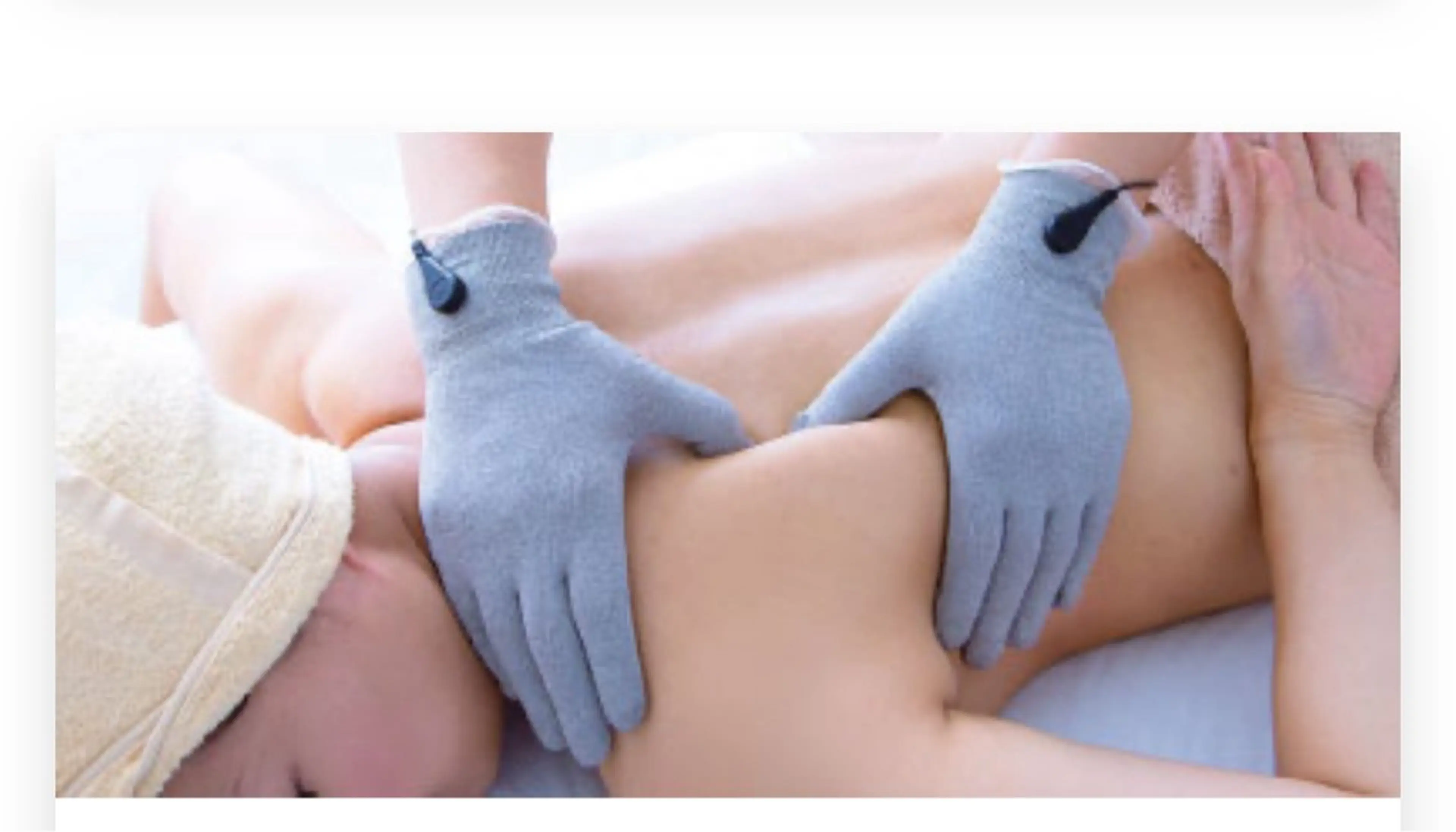 【肩甲骨はがし】プログローブから特殊なEMSを発信し、指圧によってしっかりと筋膜をほぐします✨の写真