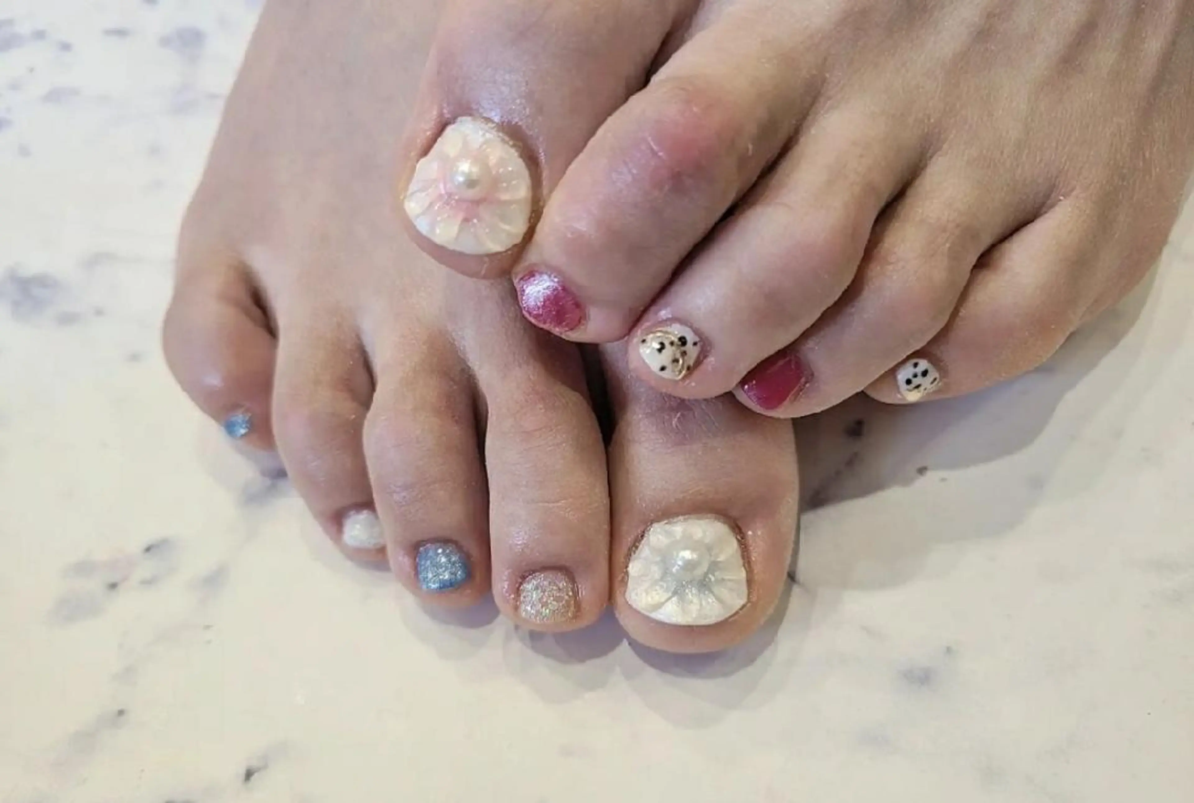 ネイル フットネイル 関口 友菜のヘアスタイル