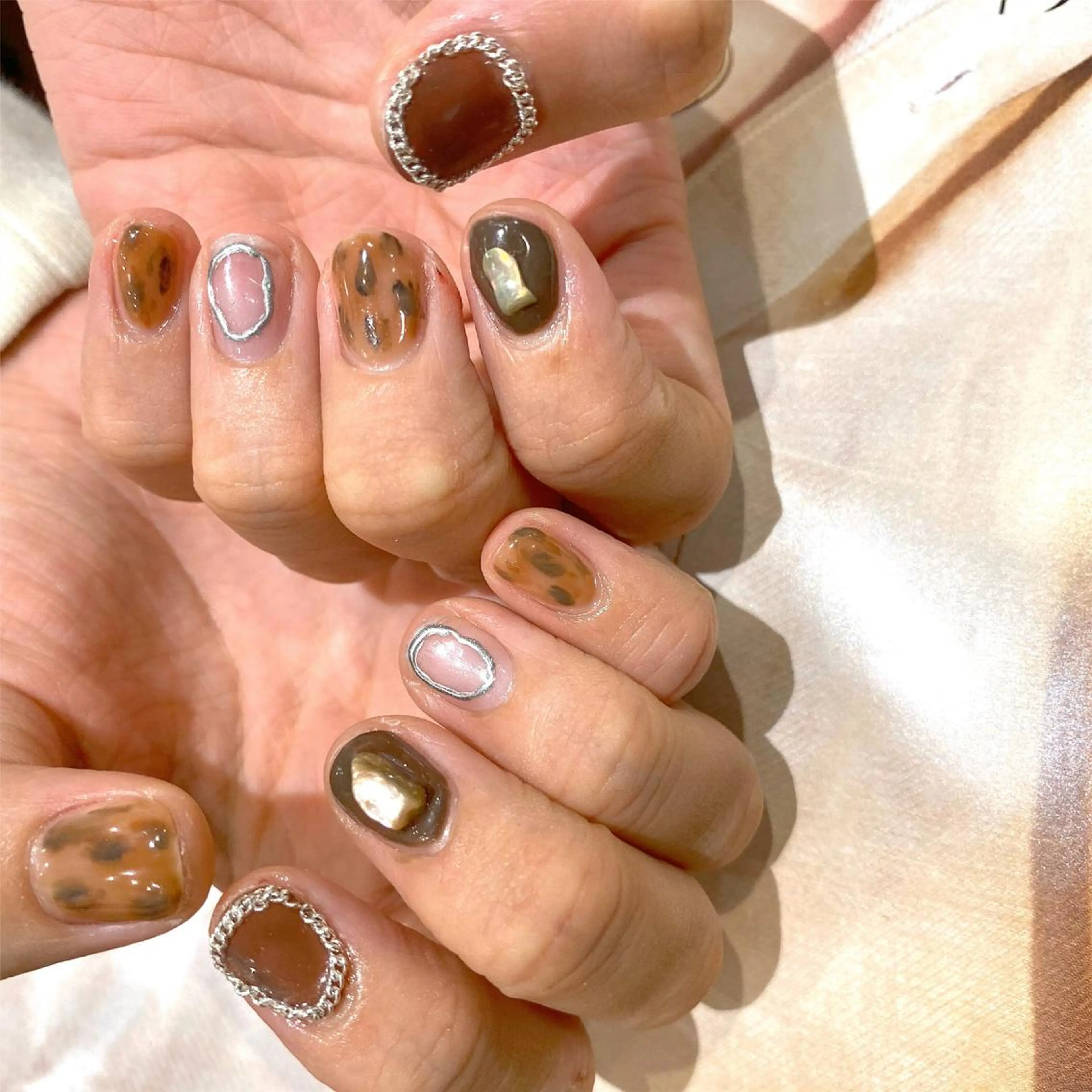 ネイル ボルドー ブラウン ハンドネイル nable.所属・栗林 実莉のネイルデザイン