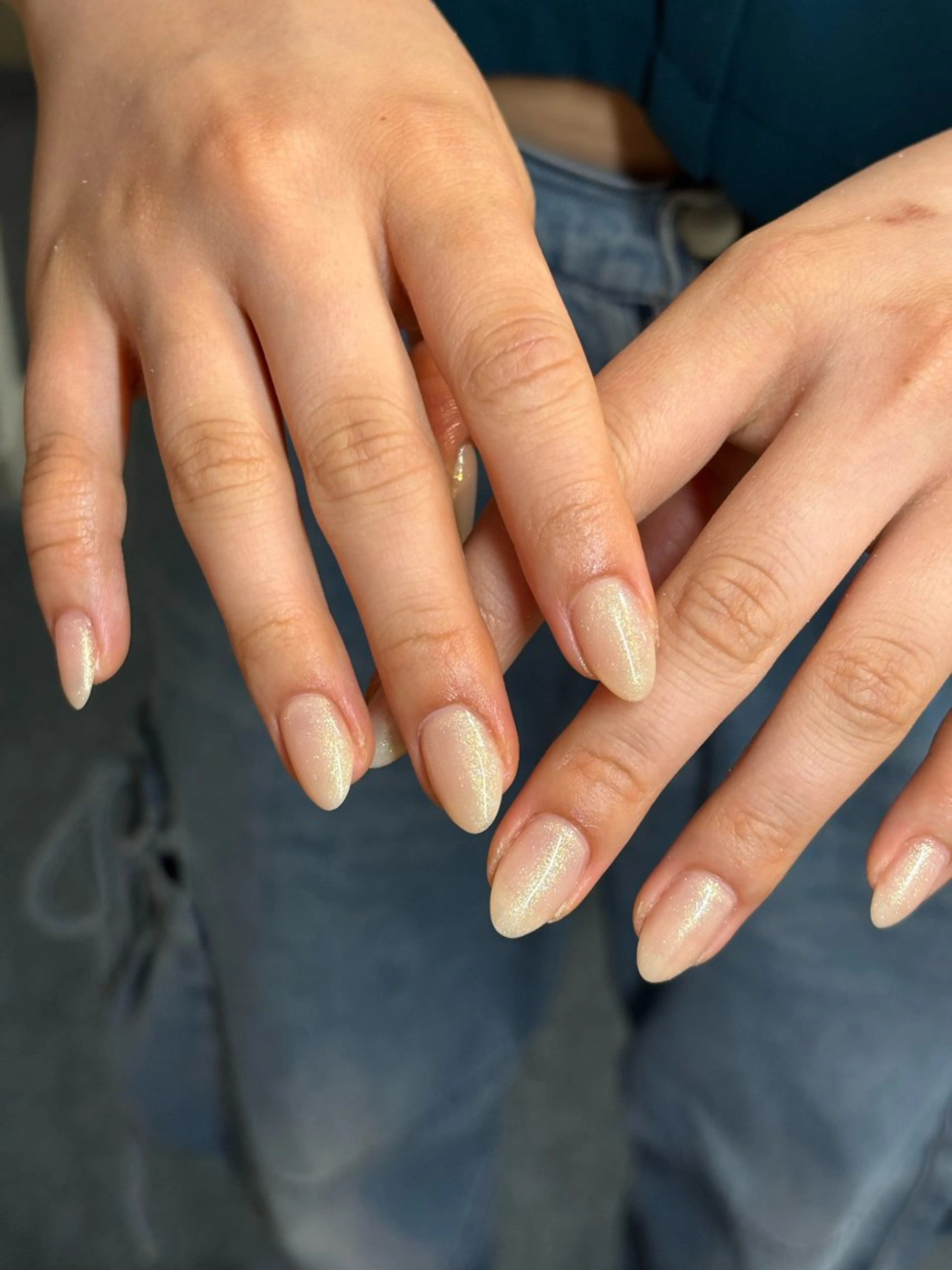 ネイル キラキラネイル ラメ(グリッター) ワンカラーネイル オレンジ シンプルネイル ハンドネイル ハンドケア 🎀NAIL🎀 AI🪄︎︎◝✩のネイルデザイン