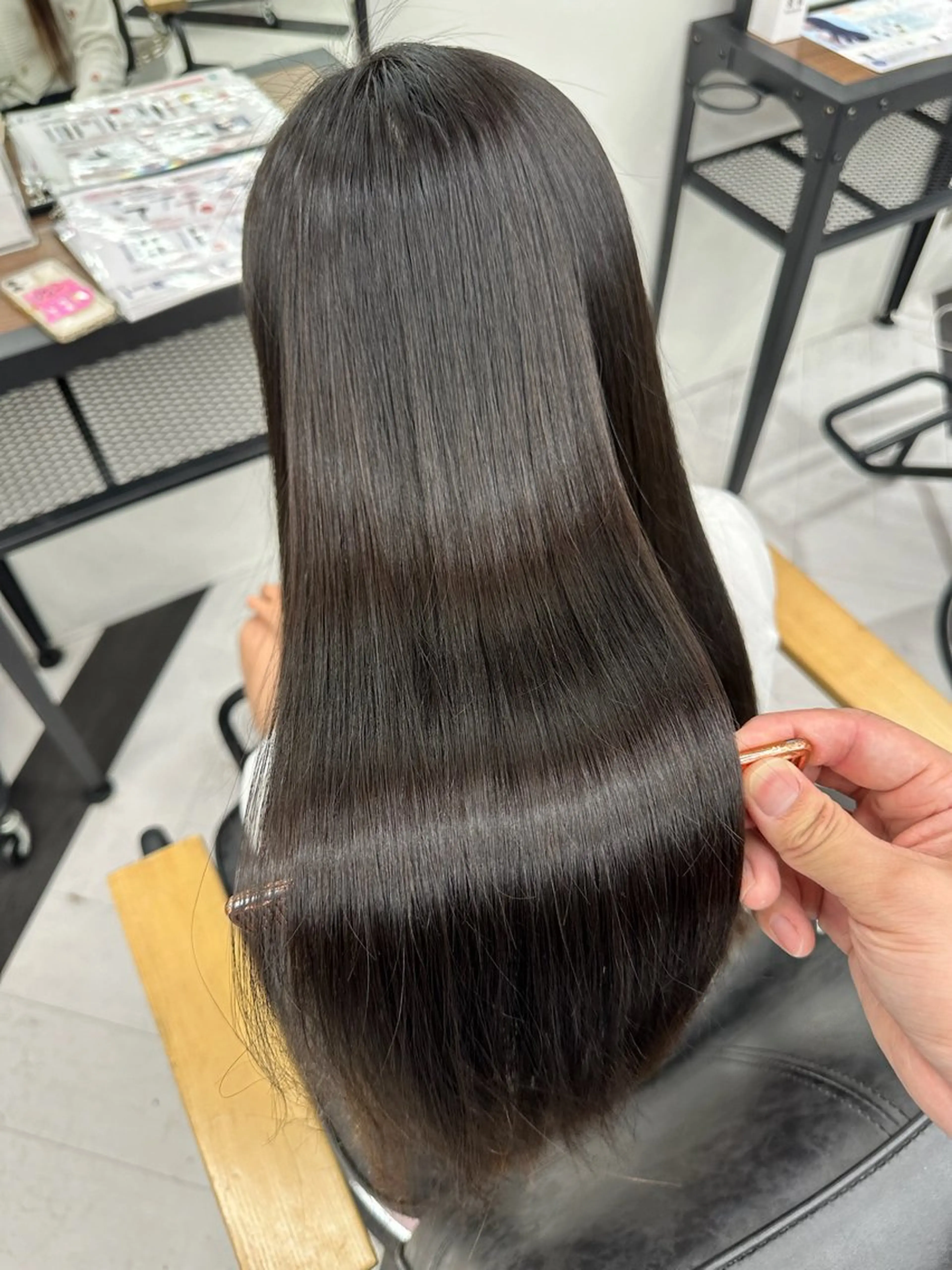 【湿気のうねりと紫外線ダメージ補習🌞】髪質改善トリートメント☔️🌀(ロング料金・スタイリング料金別途)の写真