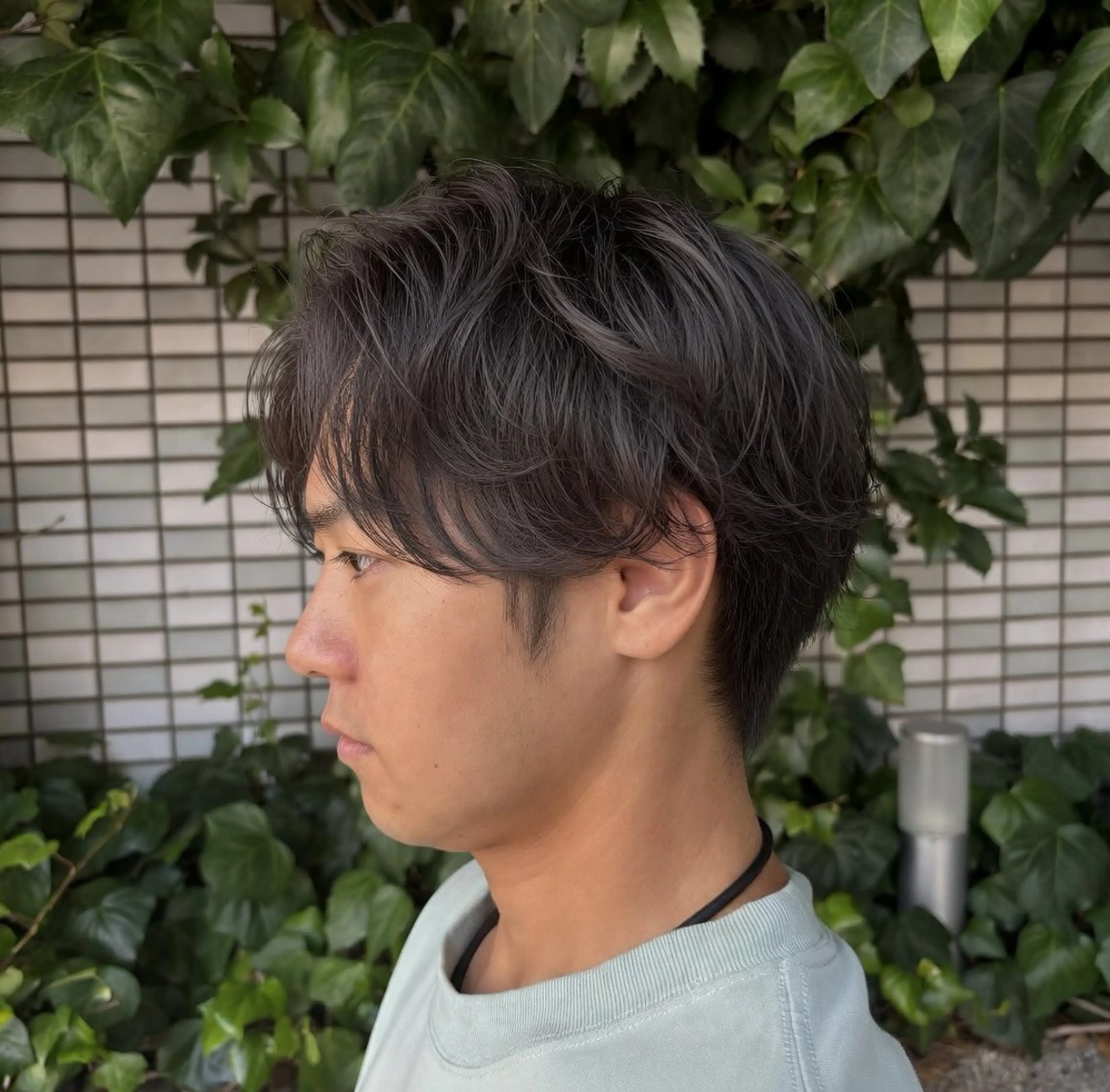 パーマ メンズ メンズブリーチ センターパート マッシュウルフ マッシュ メンズパーマ 山本 陸央のヘアスタイル