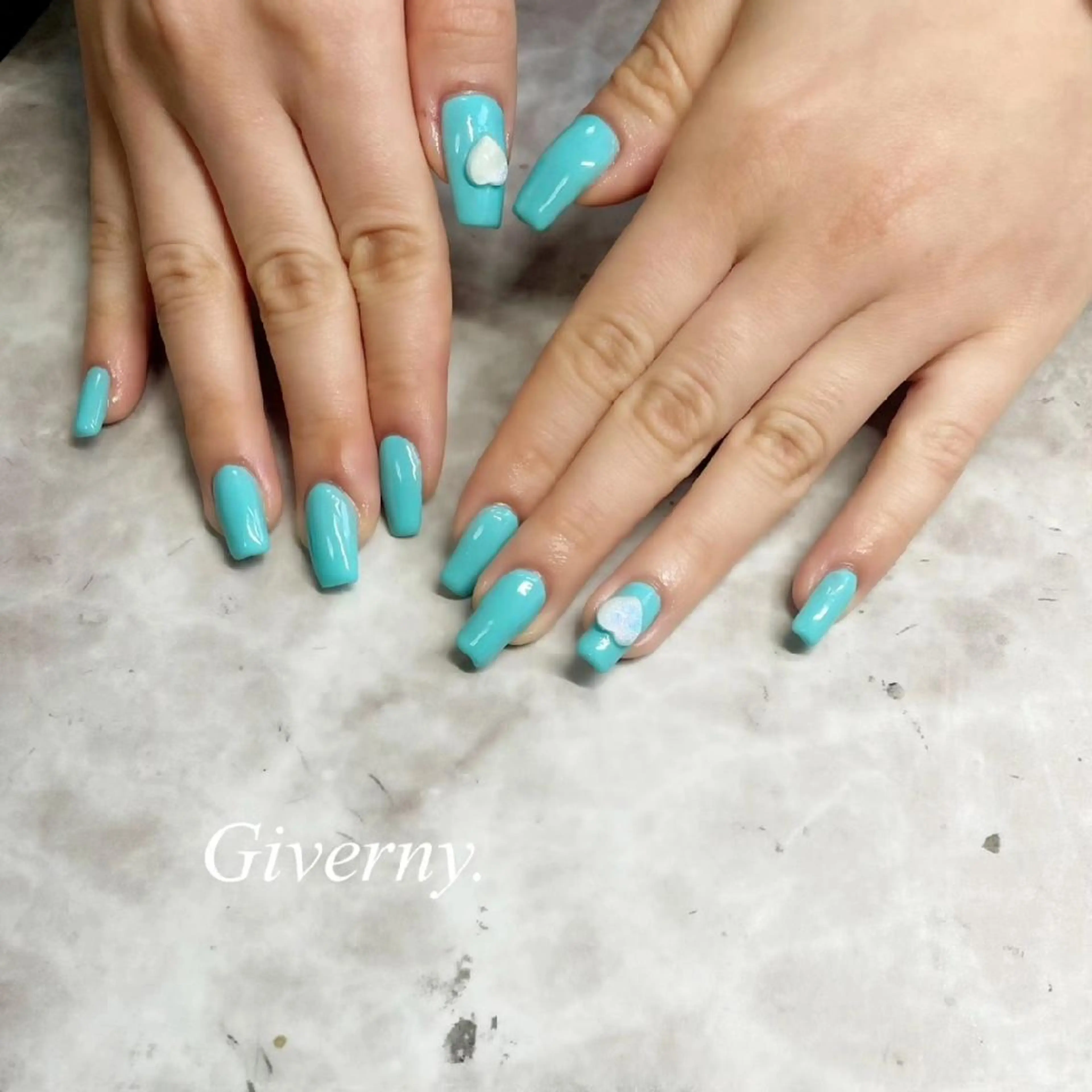 ネイル ハート ワンカラーネイル ハンドネイル Giverny .のネイルデザイン