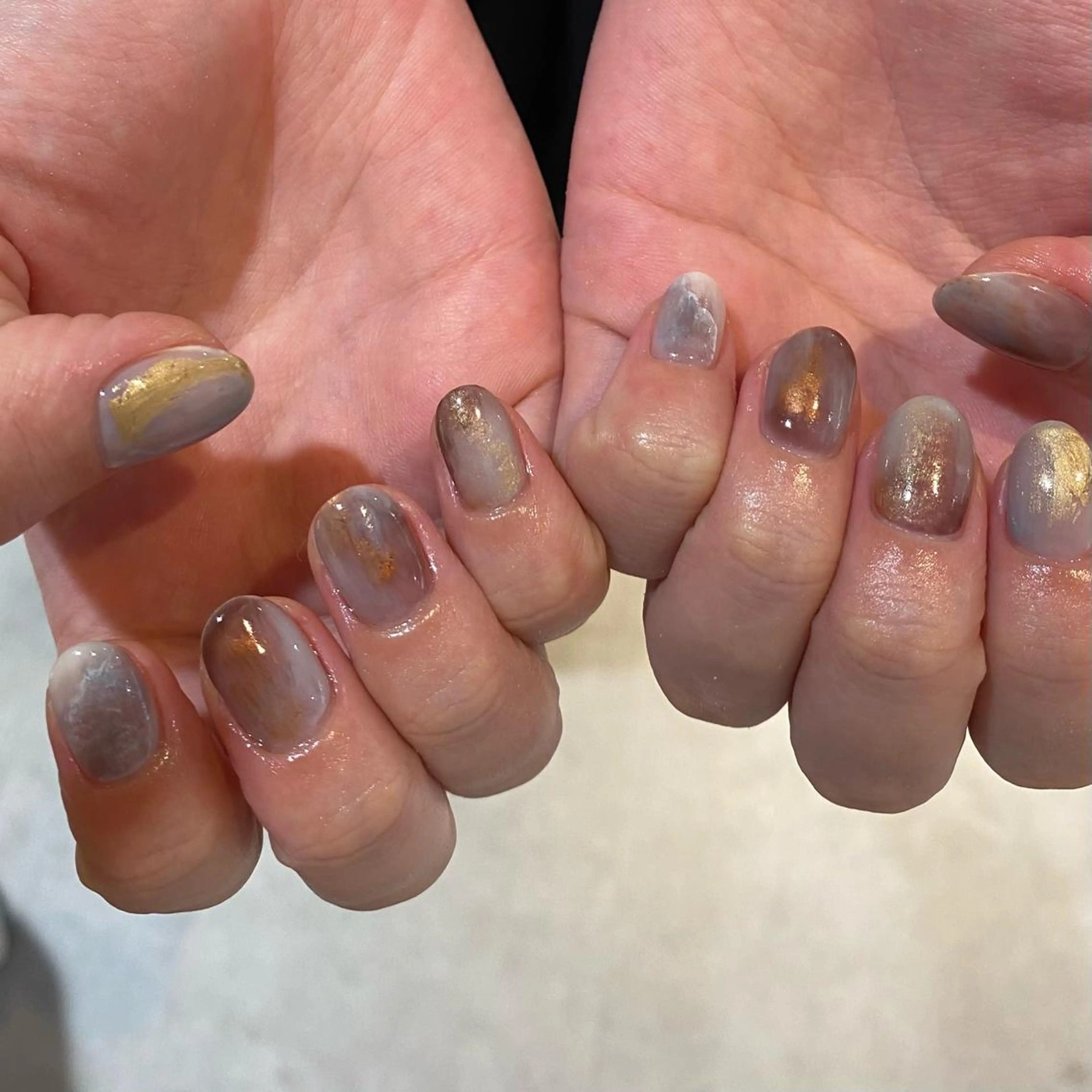 ネイル ブルー ブラウン ハンドネイル Trico Antique所属・岩本 杏のネイルデザイン