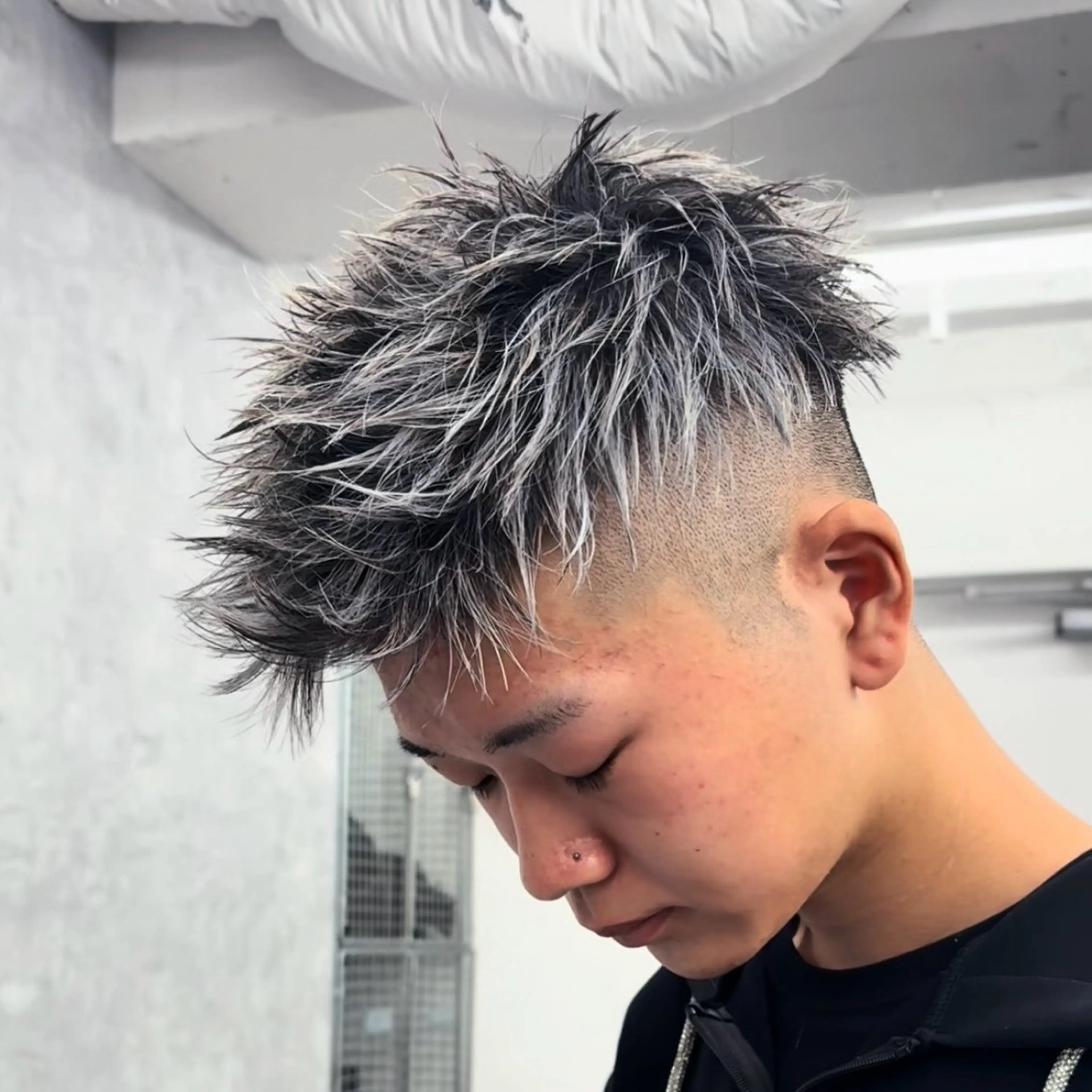 カラー メンズ カット ヘアカラー 💋ホワイトメッシュ /パーマ/メンズ💋のヘアスタイル