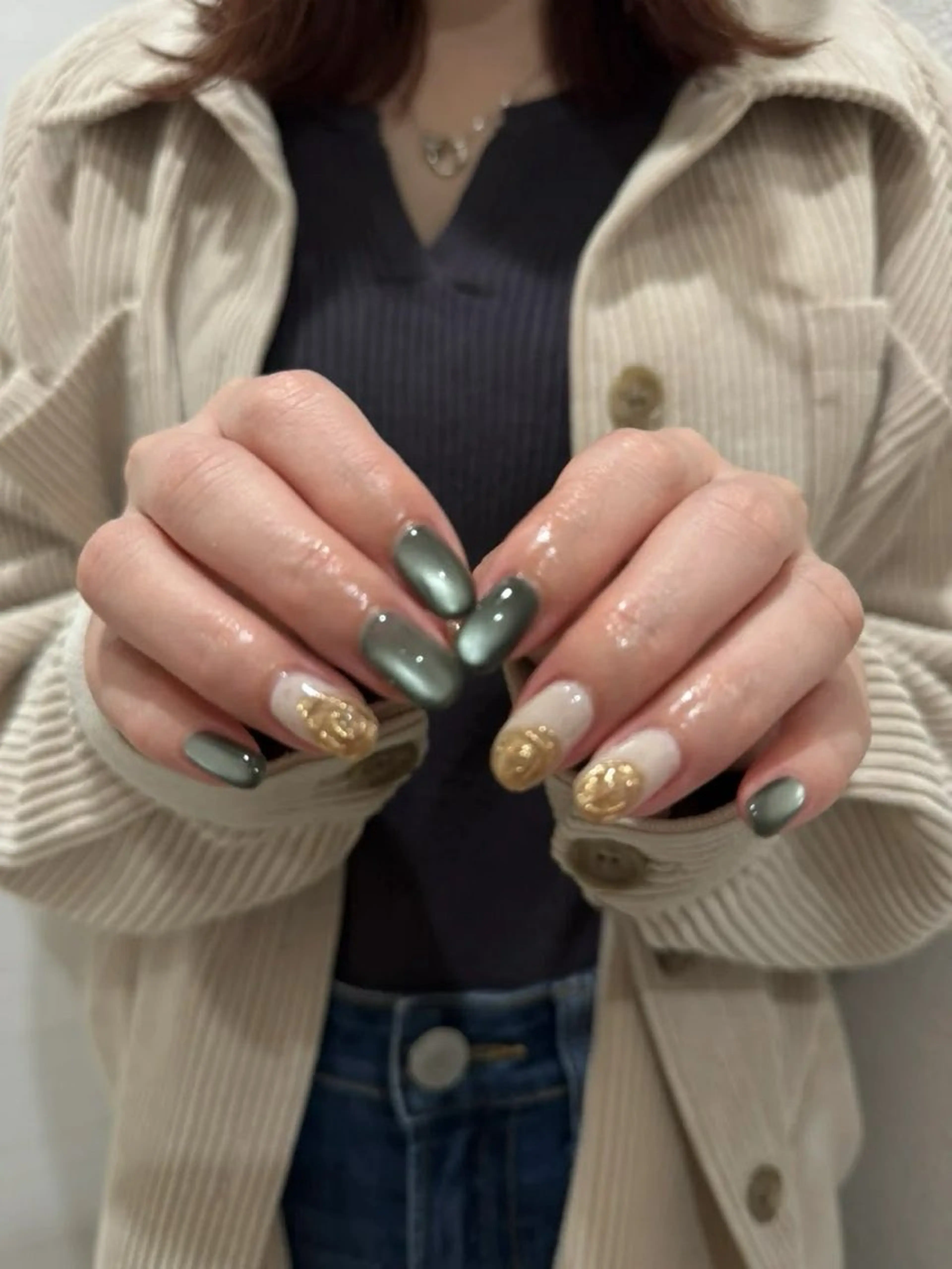 ネイル マグネットネイル ニュアンスネイル ぷっくりネイル ハンドネイル WOOFY｜ hoshiのネイルデザイン