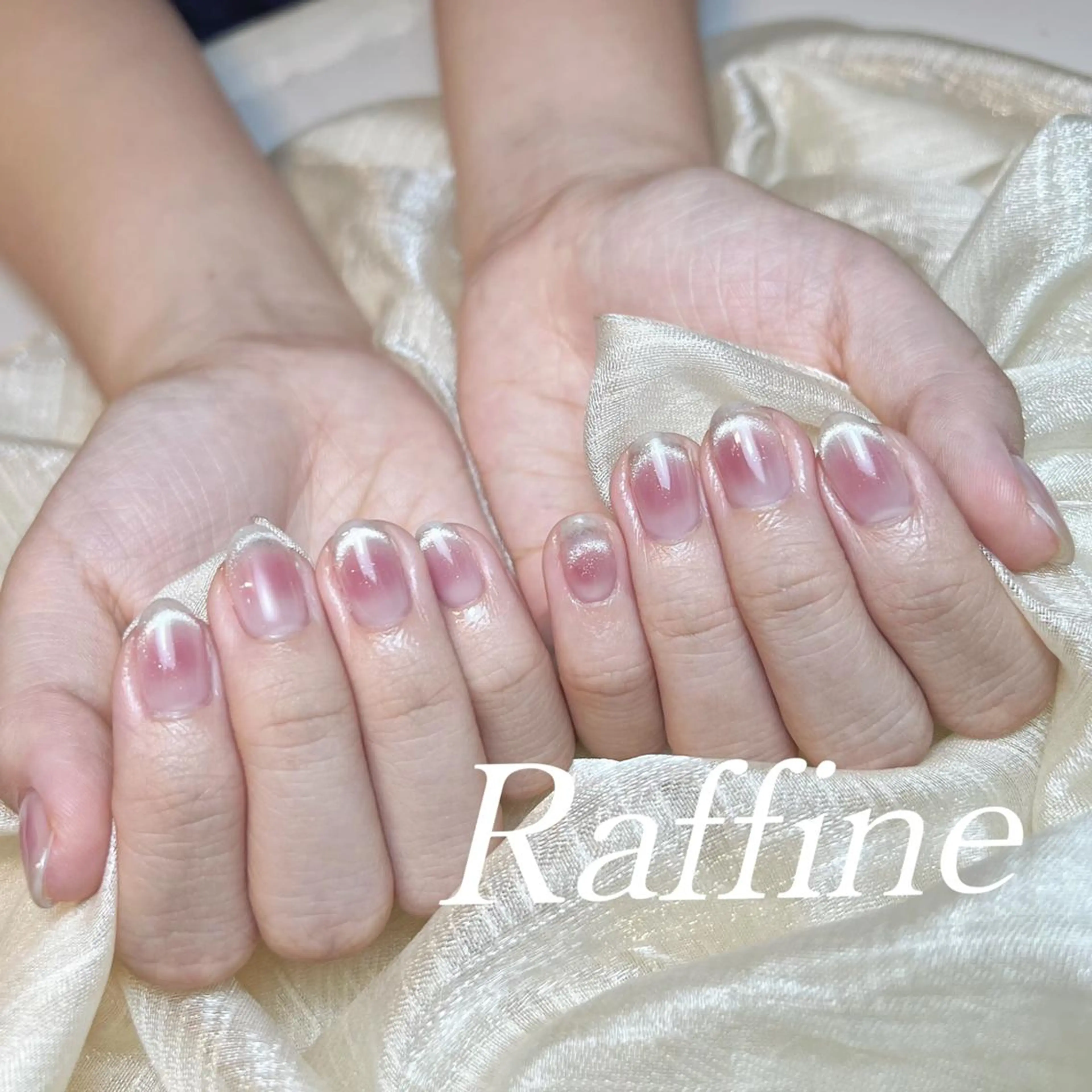 ネイル ハンドネイル RAFFINE 月🦋🩵のネイルデザイン