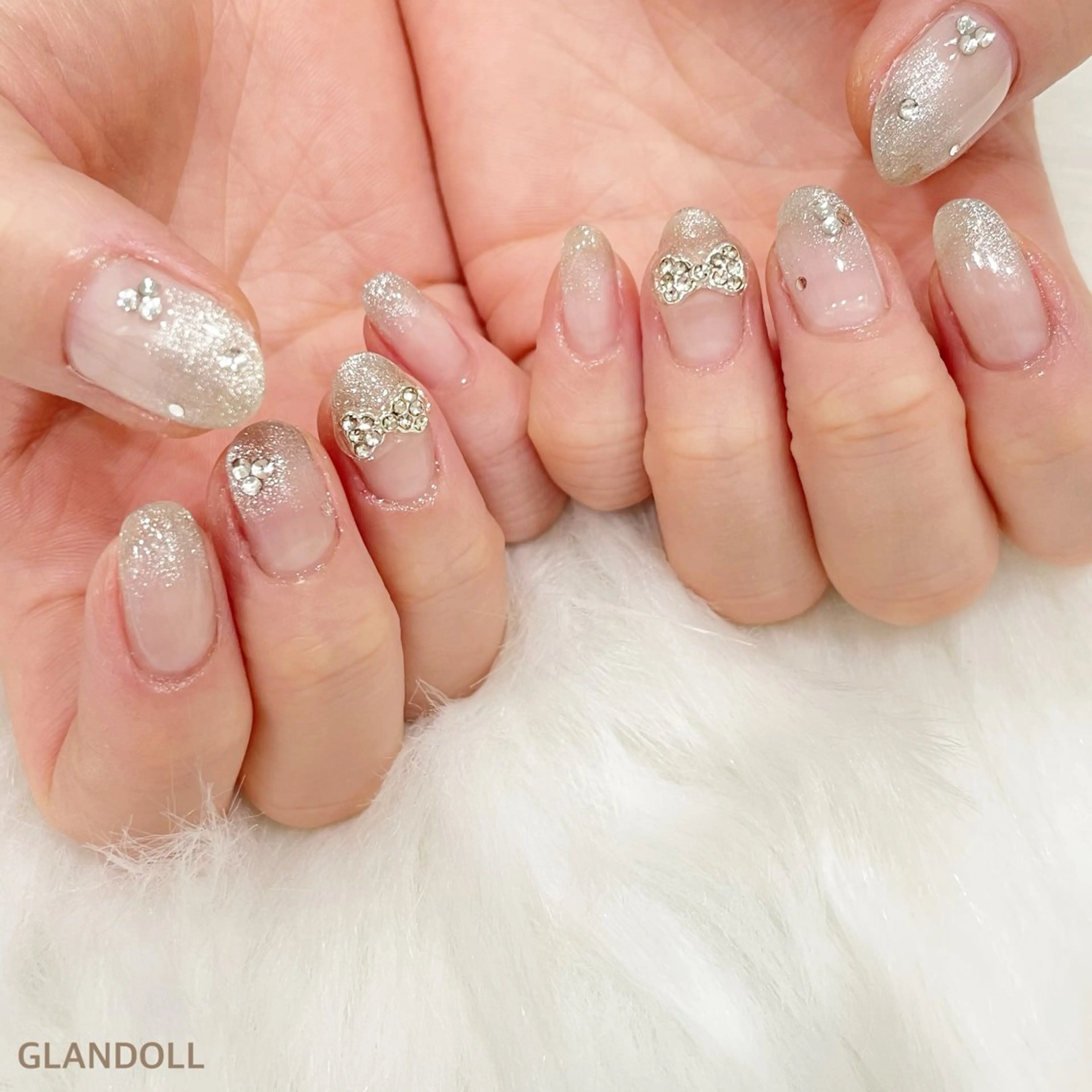 ネイル キラキラネイル リボン ハンドネイル GLANDOLL YURIのネイルデザイン