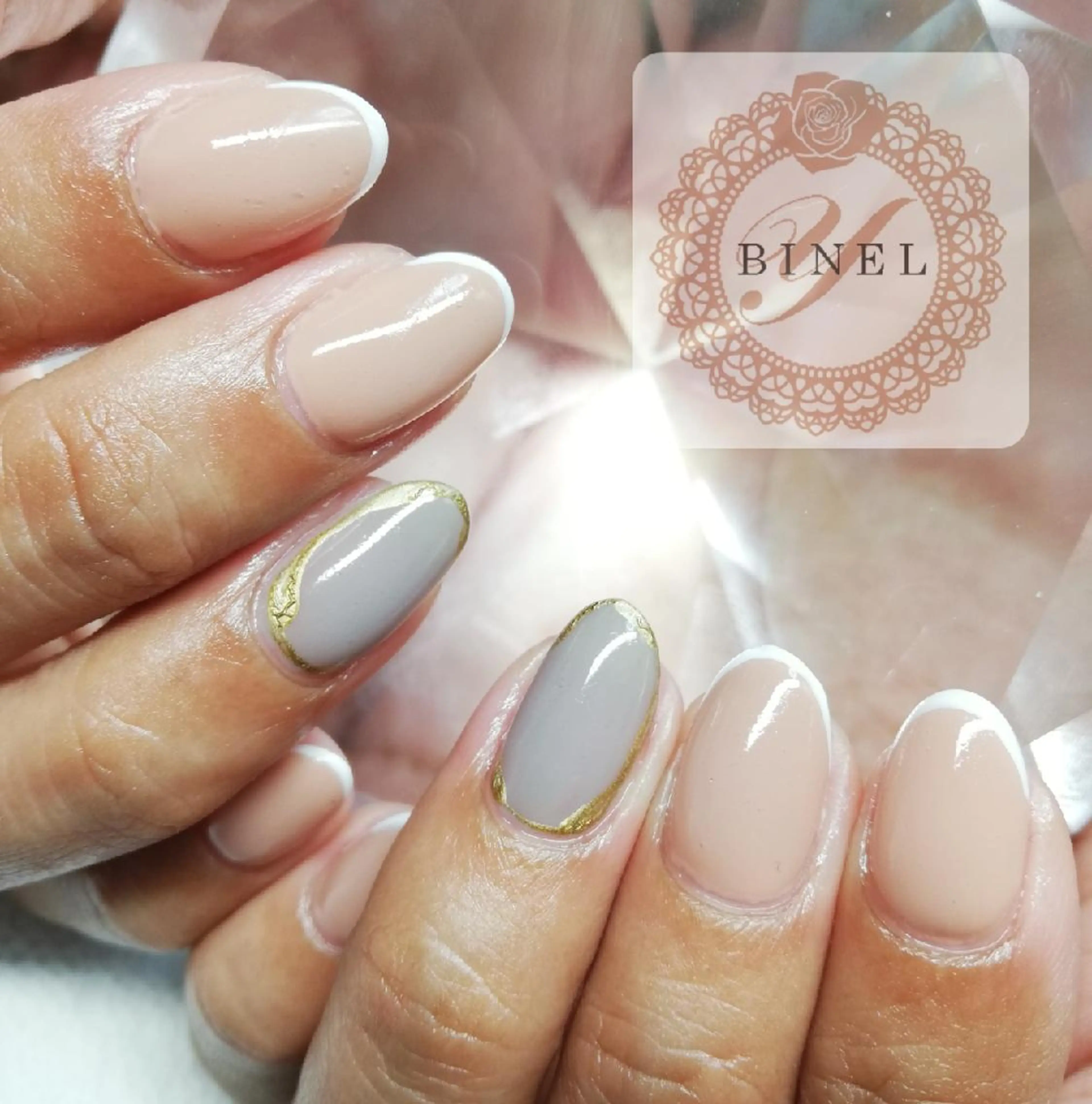 ネイル フレンチネイル ゴールド ハンドネイル Nail Salon Y.BINELのネイルデザイン
