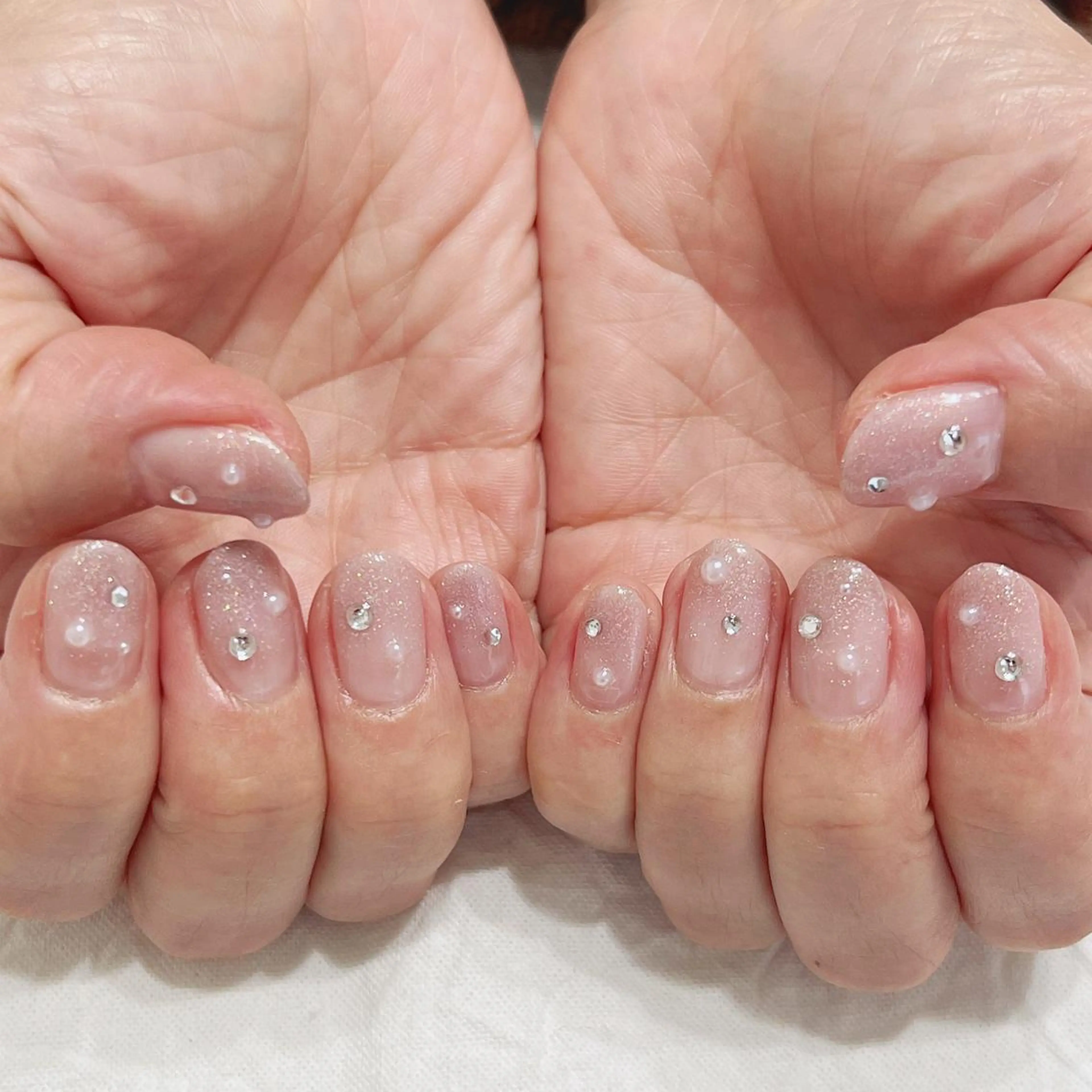 ネイル グラデーション ラメ(グリッター) ピンク ストーンネイル ハンドネイル peaberry nailのネイルデザイン