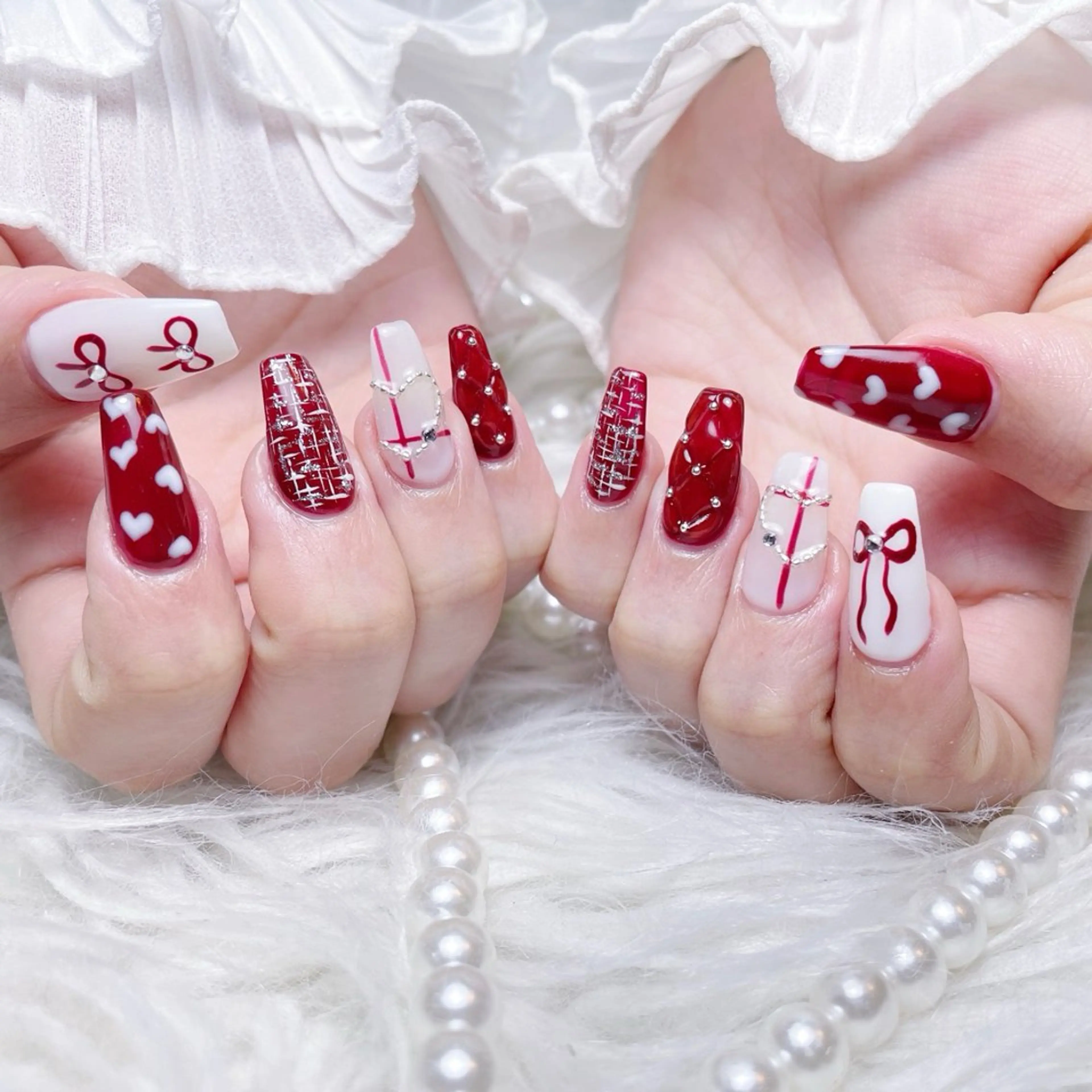 ネイル チークネイル 長さ出し フラワーネイル フレンチネイル ガーリー ハンドネイル NEW NAIL 池袋のネイルデザイン