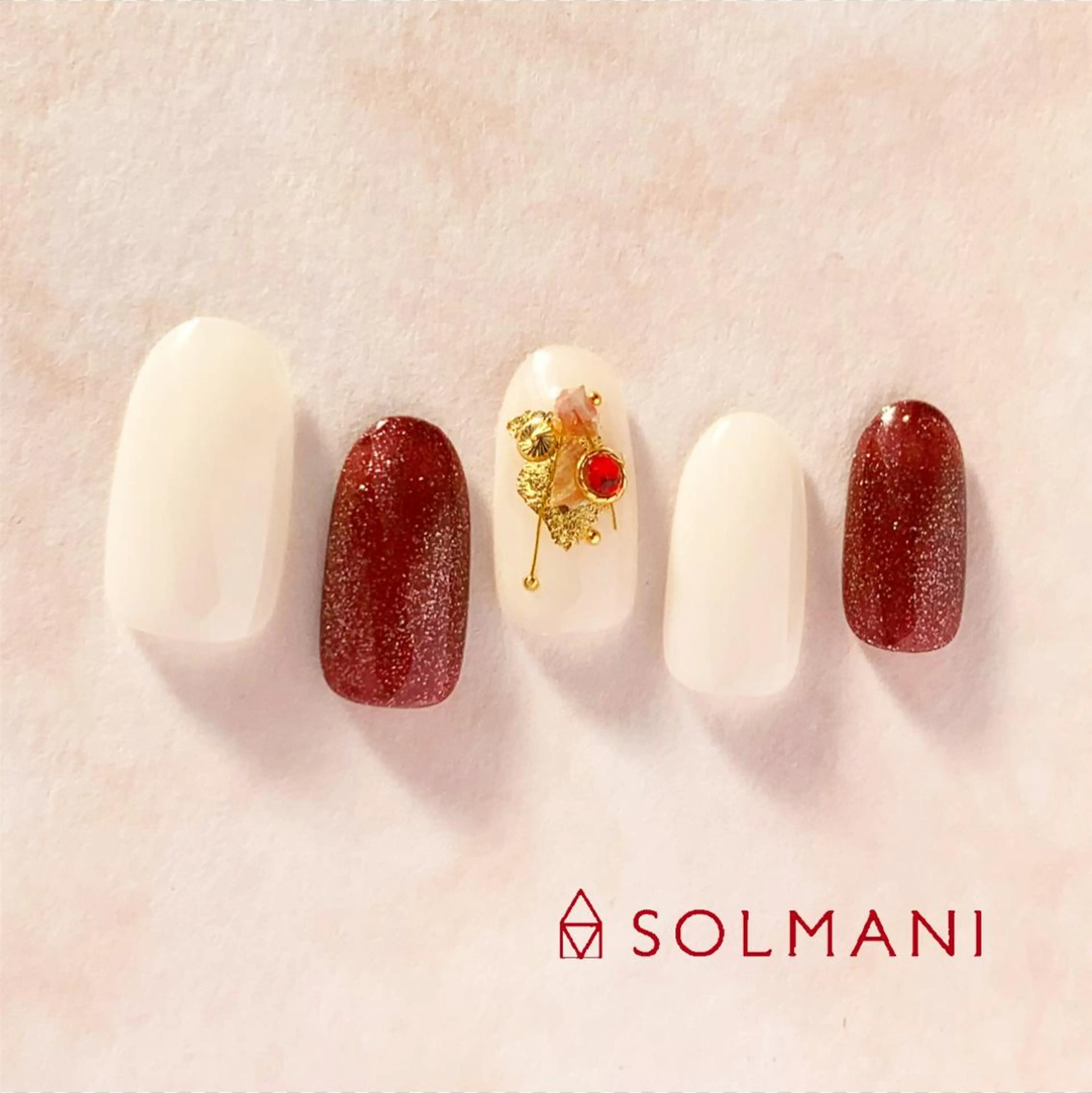 ネイル SOLMANI 予約担当のネイルデザイン