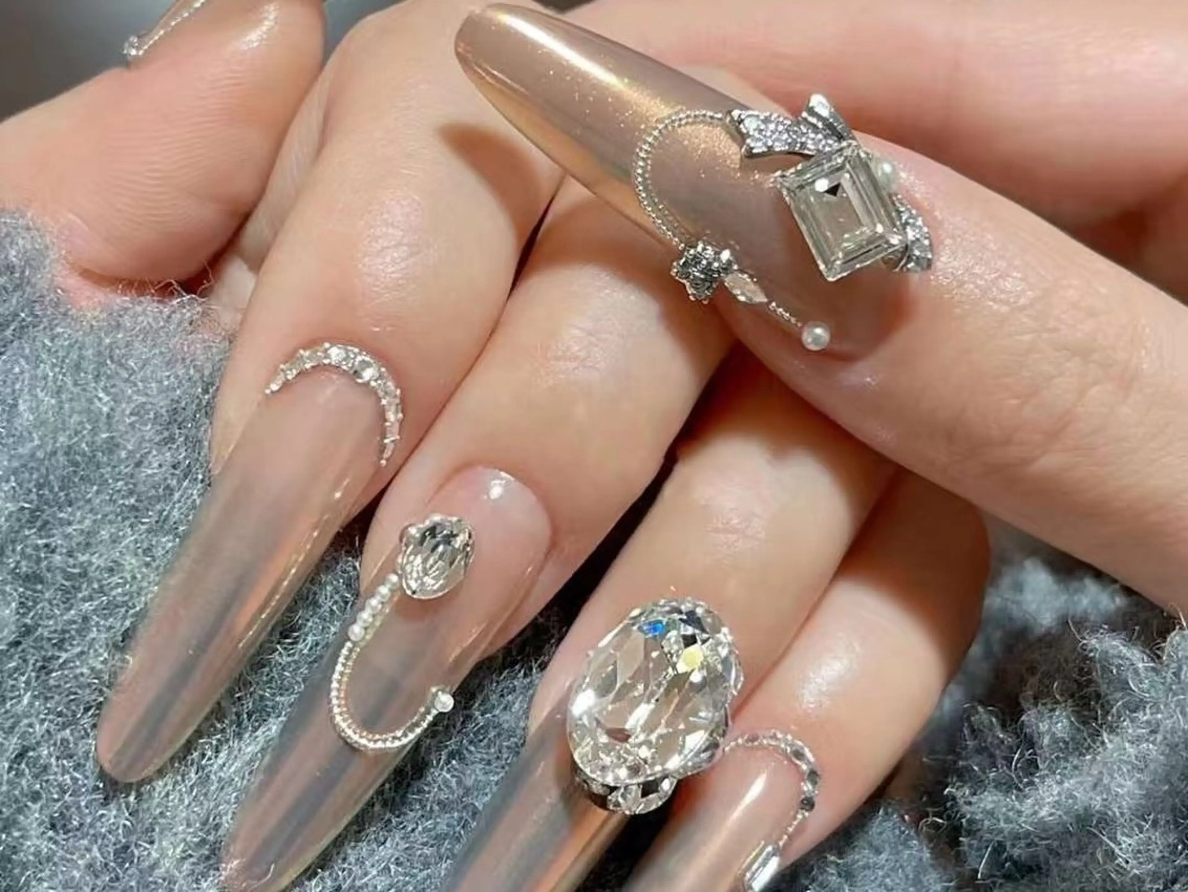 ネイル Dark honey池袋店所属・佐藤 アリアのネイルデザイン