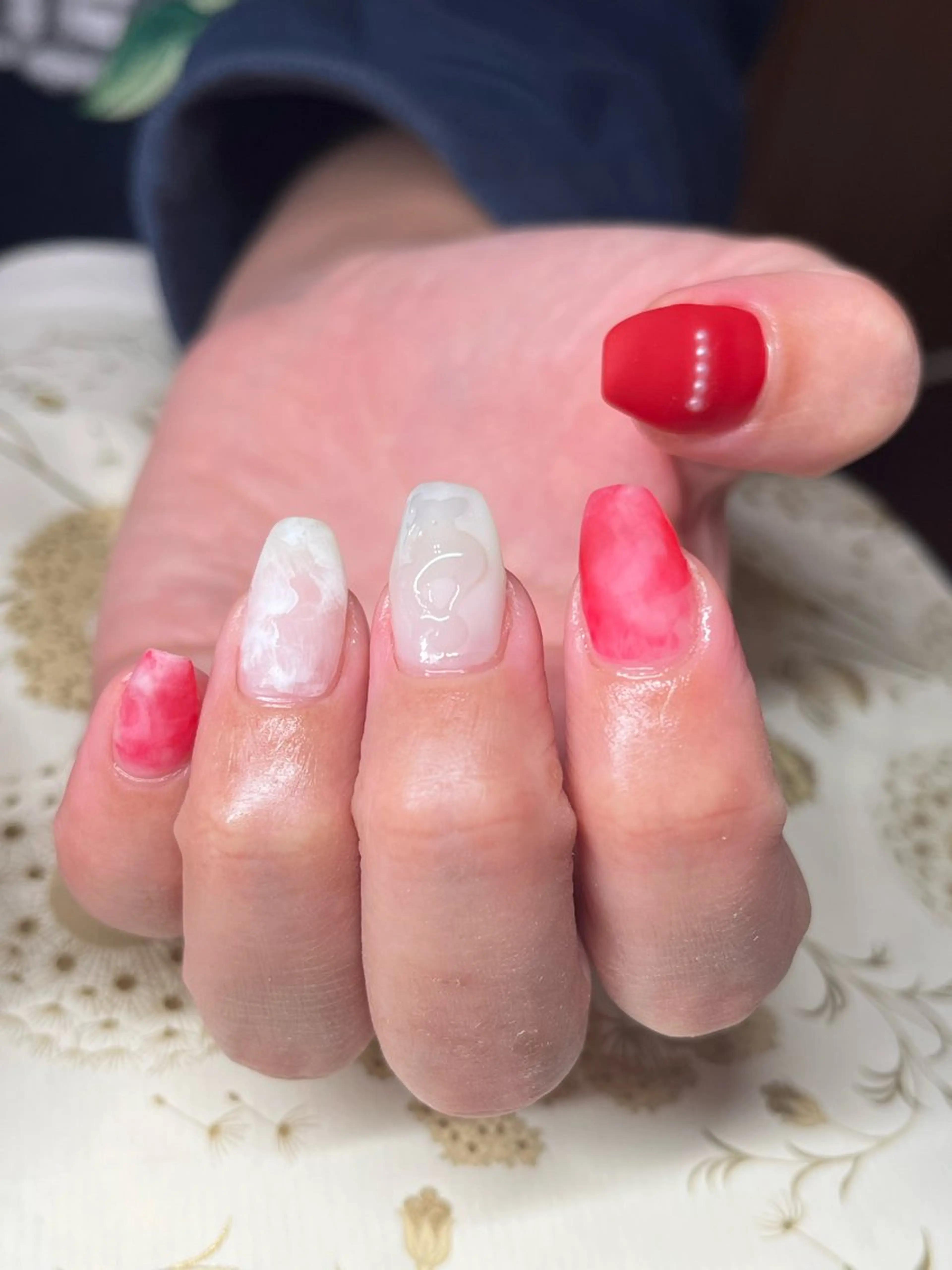 ネイル ニュアンスネイル 赤色 ハンドネイル miel nailのネイルデザイン