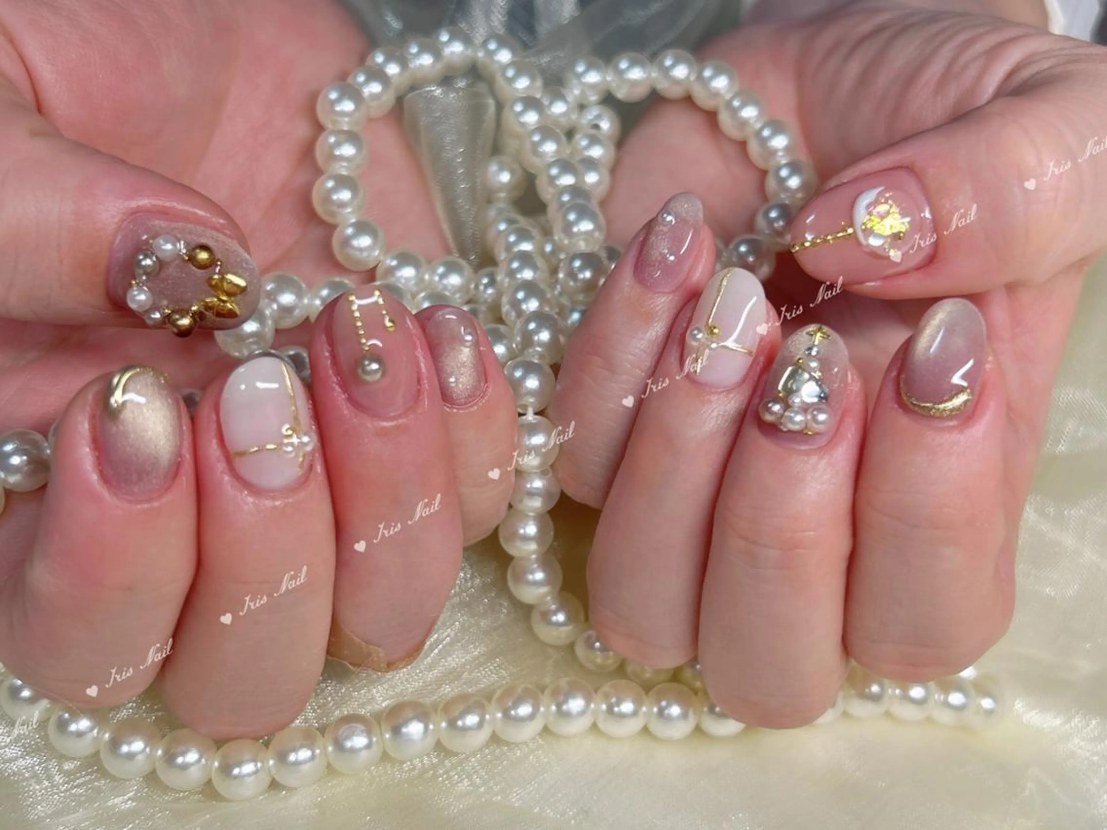 ネイル アートネイル チークネイル フレンチネイル ジェルネイル ホログラムネイル ハンドネイル ハンドケア IRIS NAIL大塚のネイルデザイン