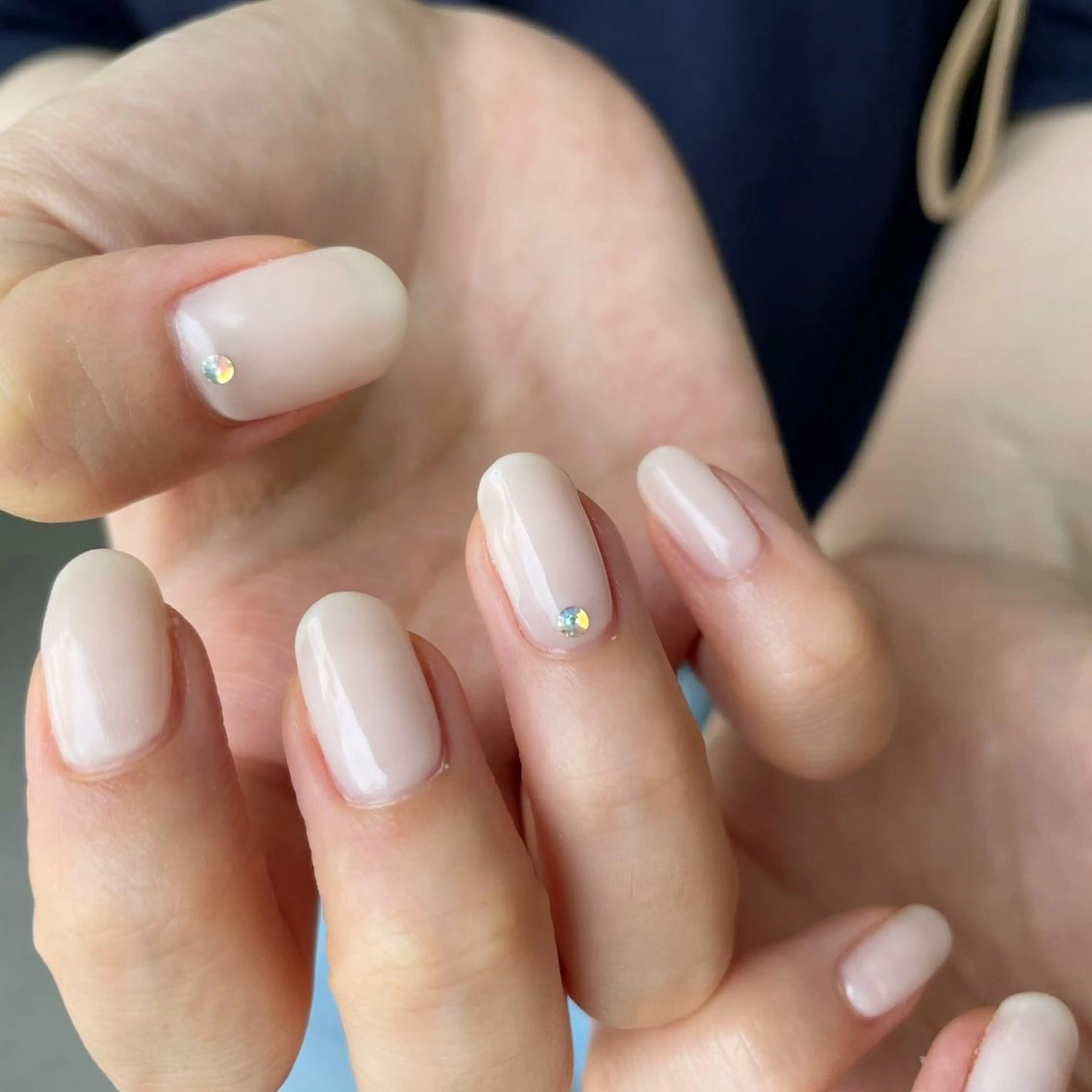 ネイル ストーンネイル nicolenail /emureのネイルデザイン