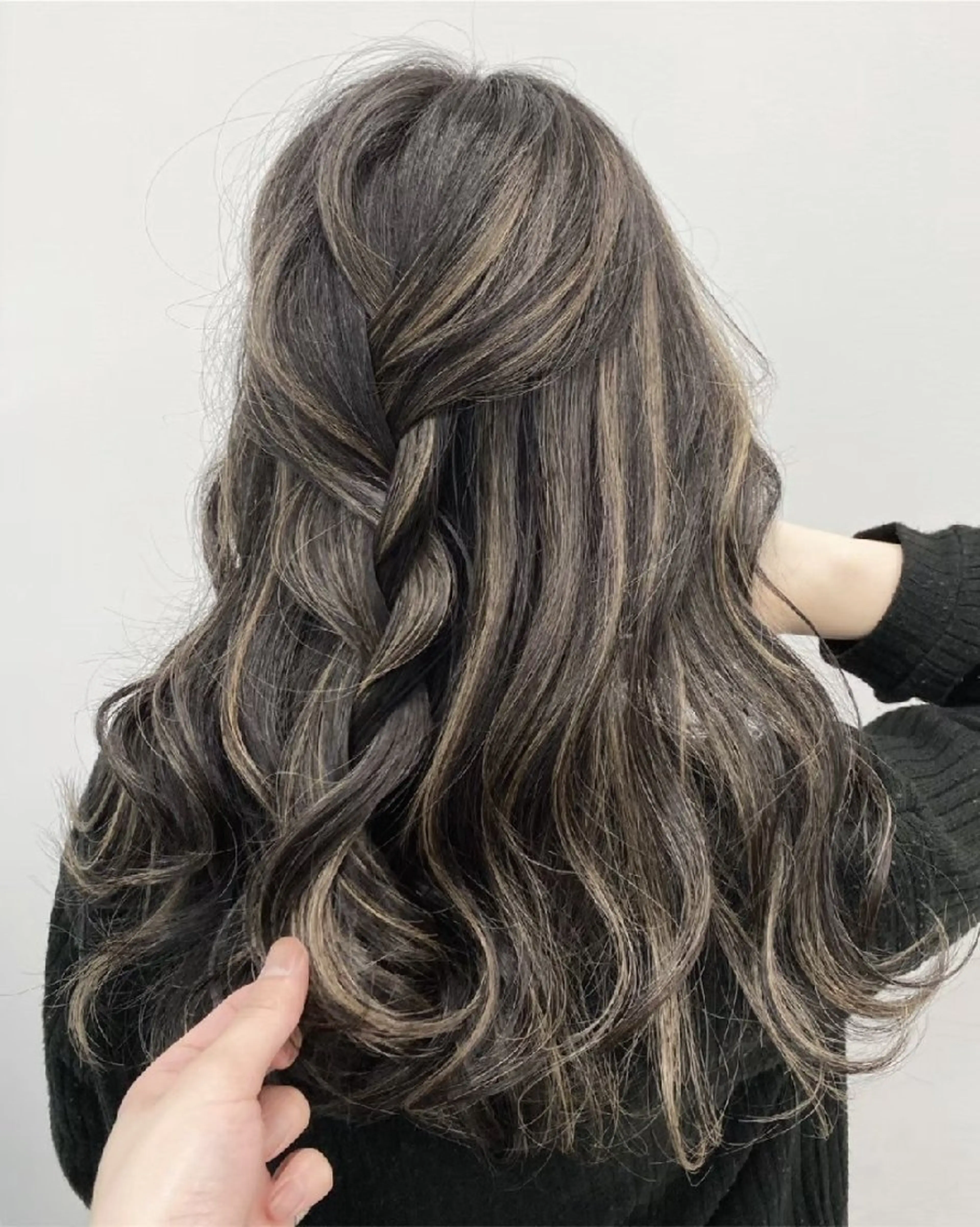 ミディアム ミディアムパーマ ハイライト 髪質改善 レイヤーカット 縮毛矯正 🌜sho 髪質改善(代表)🌛のヘアスタイル