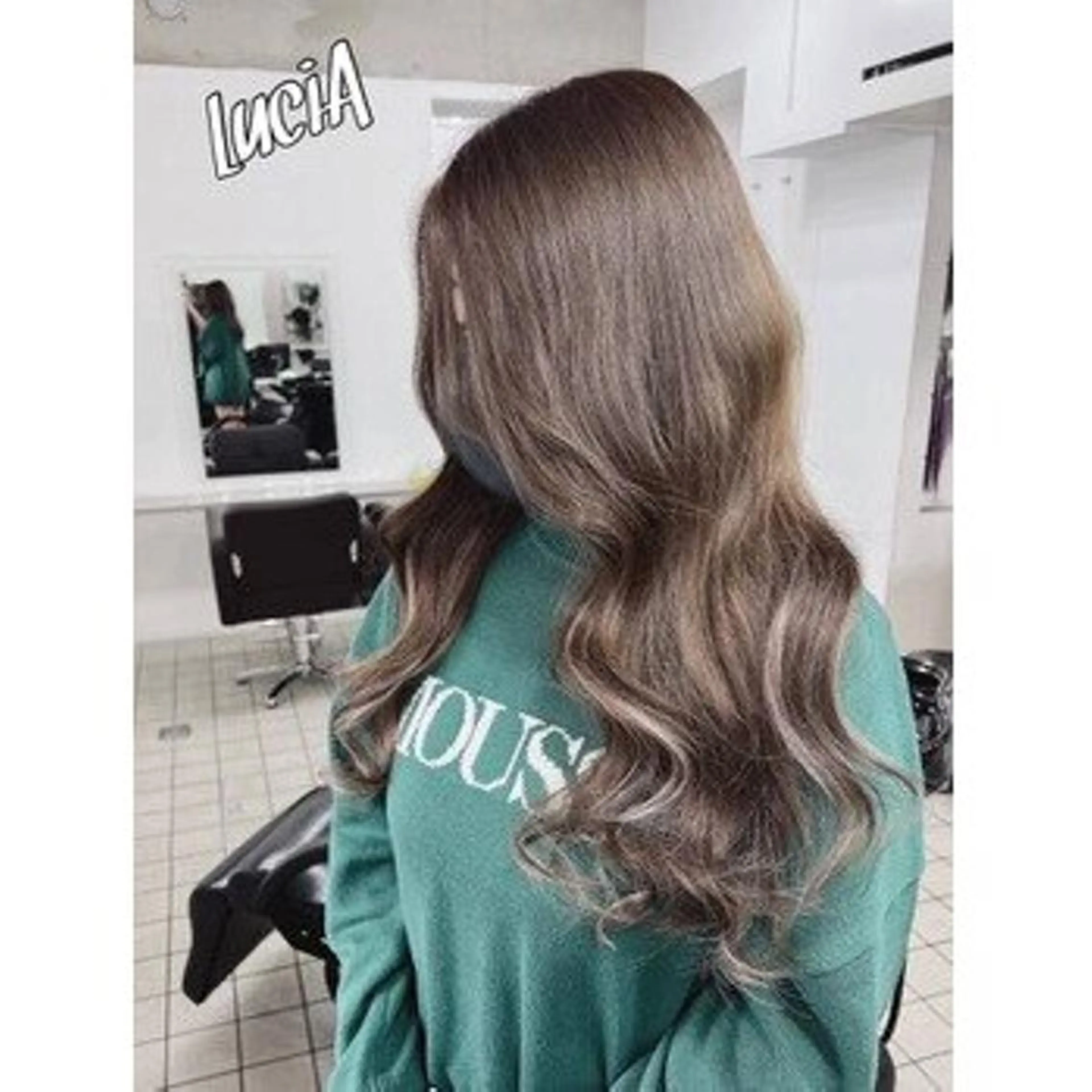 ロング カラー ヘアアレンジ LuciA RIANAのヘアスタイル