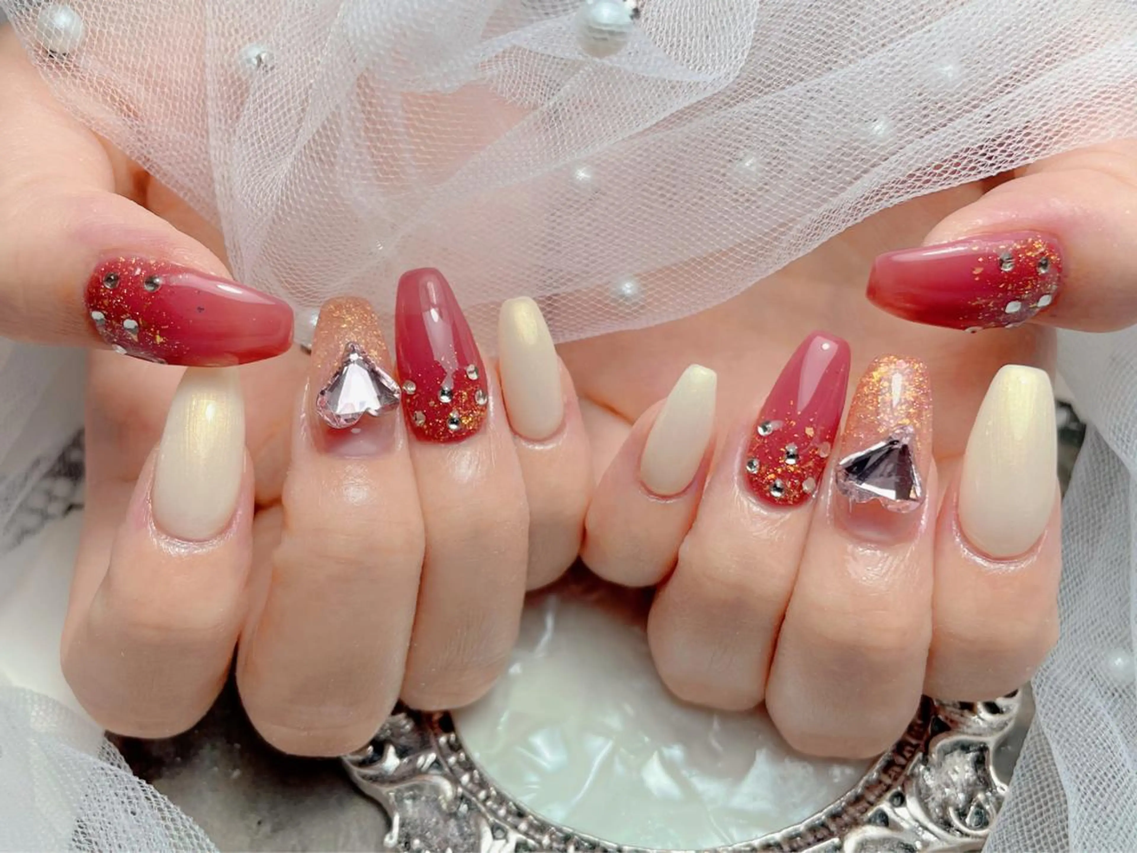 ネイル ハンドネイル マジックミラー所属・マジック ミラーのネイルデザイン