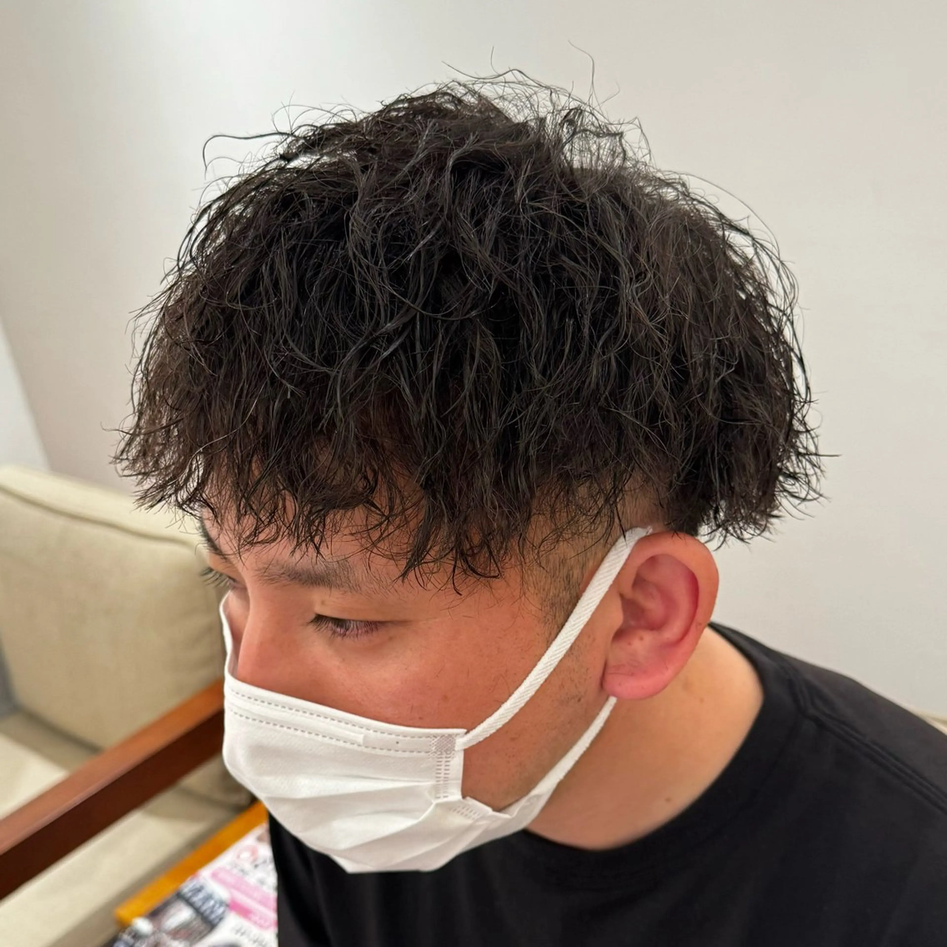 ショート パーマ メンズ メンズパーマ ツイストスパイラルパーマ スパイラルパーマ 吉田 新平のヘアスタイル