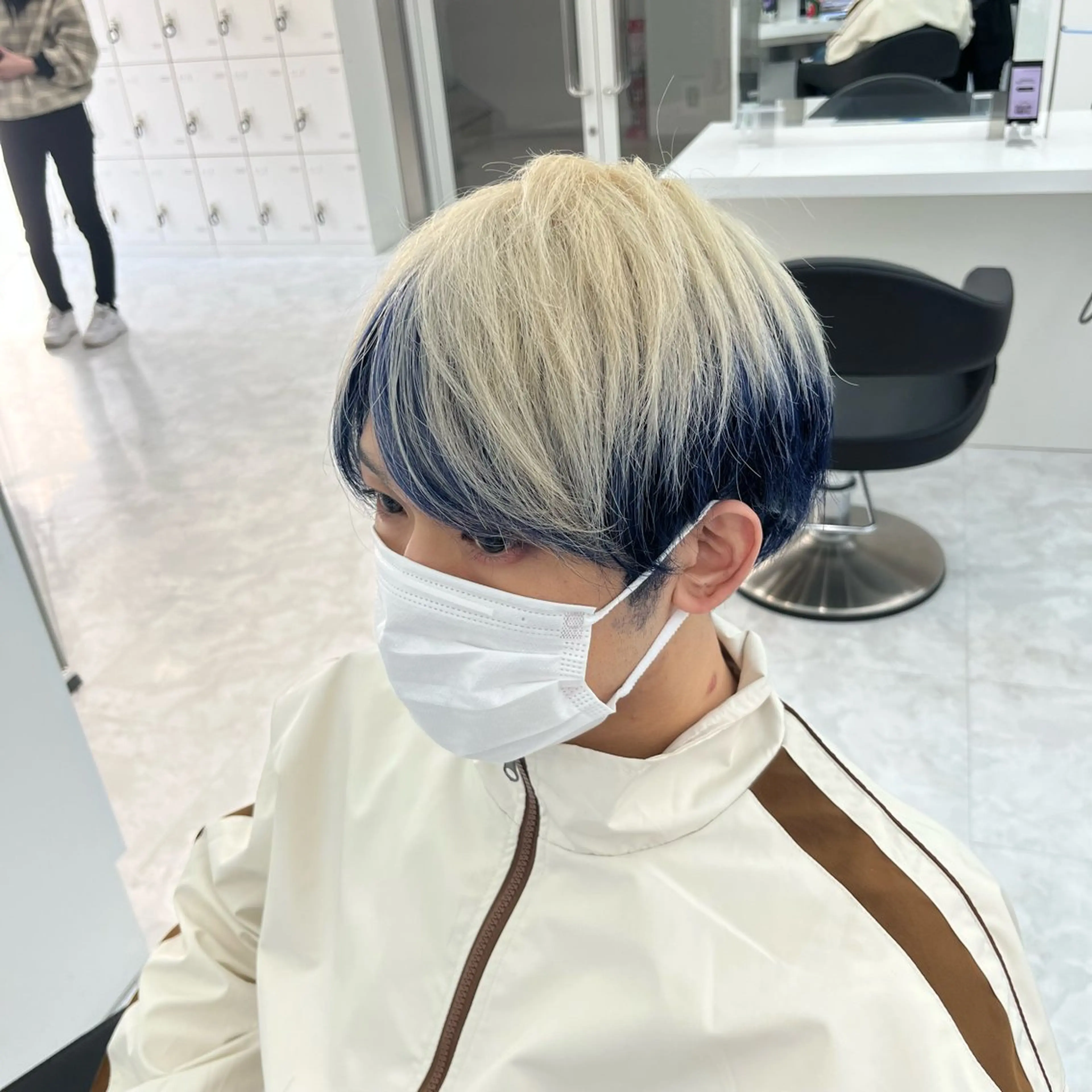 カラー メンズ 艶髪ハイトーン🫧 Kurehaのヘアスタイル