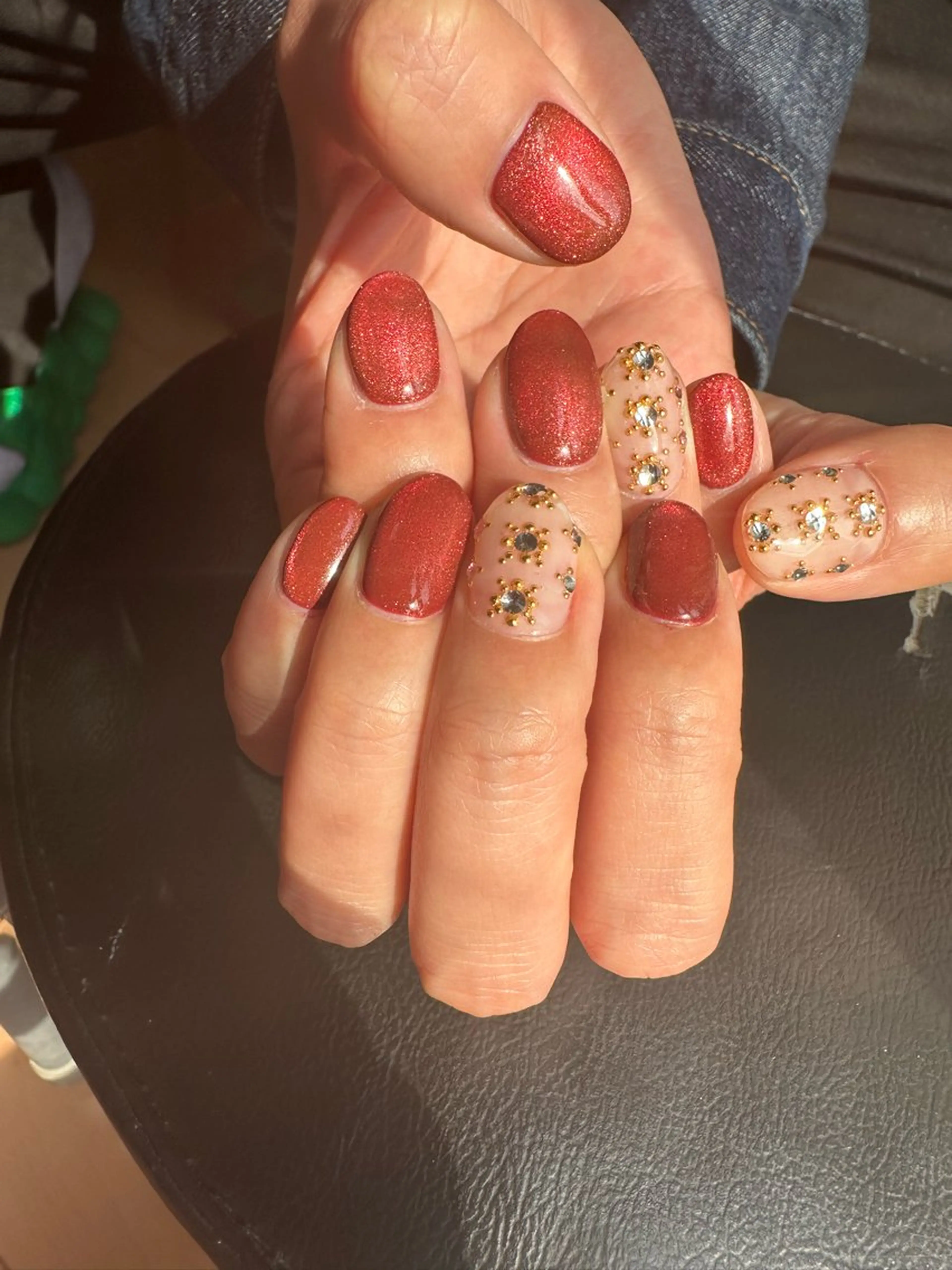 ネイル アートネイル ボルドー マグネットネイル ストーンネイル ハンドネイル relaxation boutique LICO所属・タグチ カオリのネイルデザイン