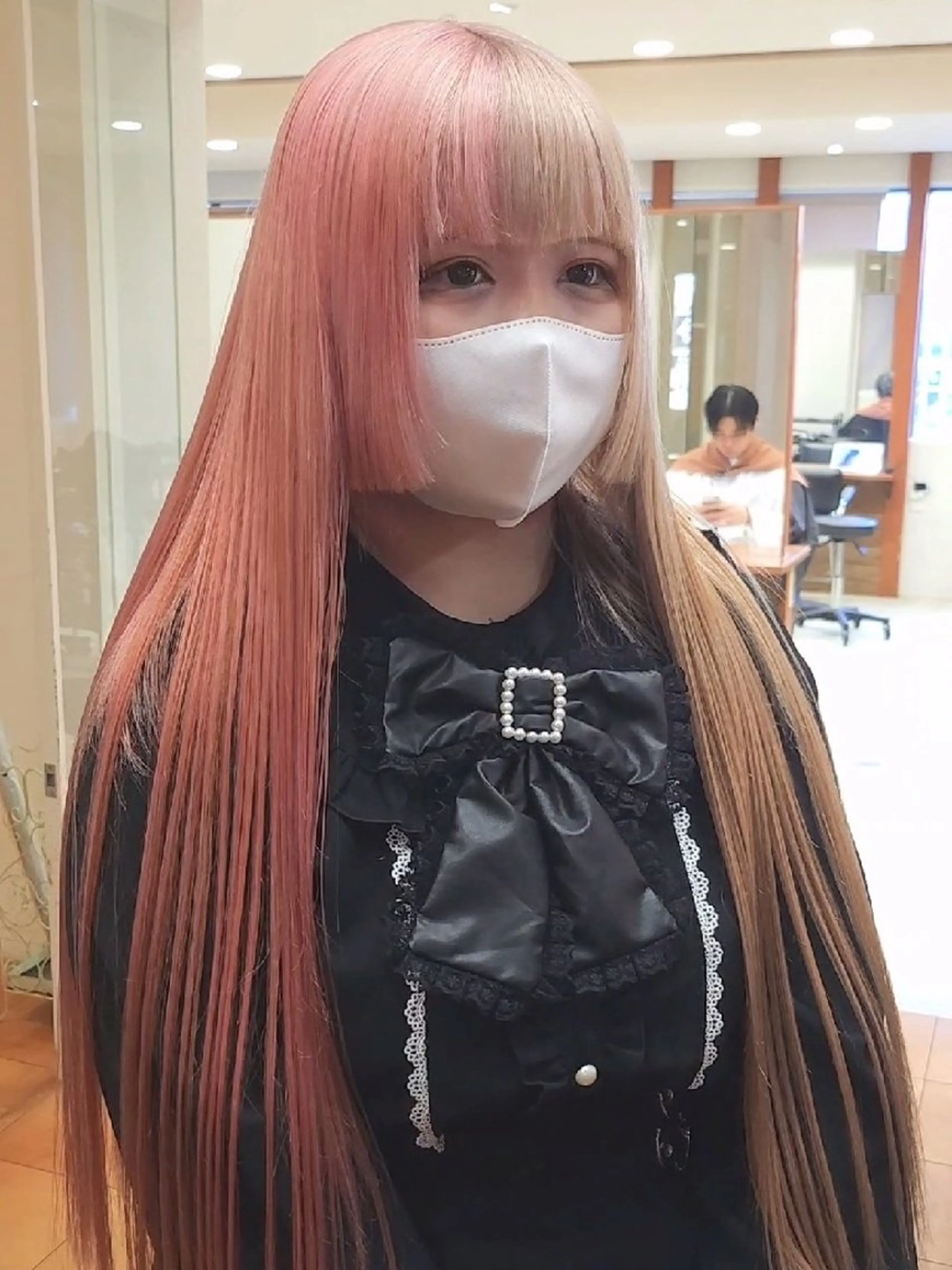 ロング カラー ベージュカラー ピンクカラー LYLICK所属・ケアブリーチ特化 same 🦈のヘアスタイル