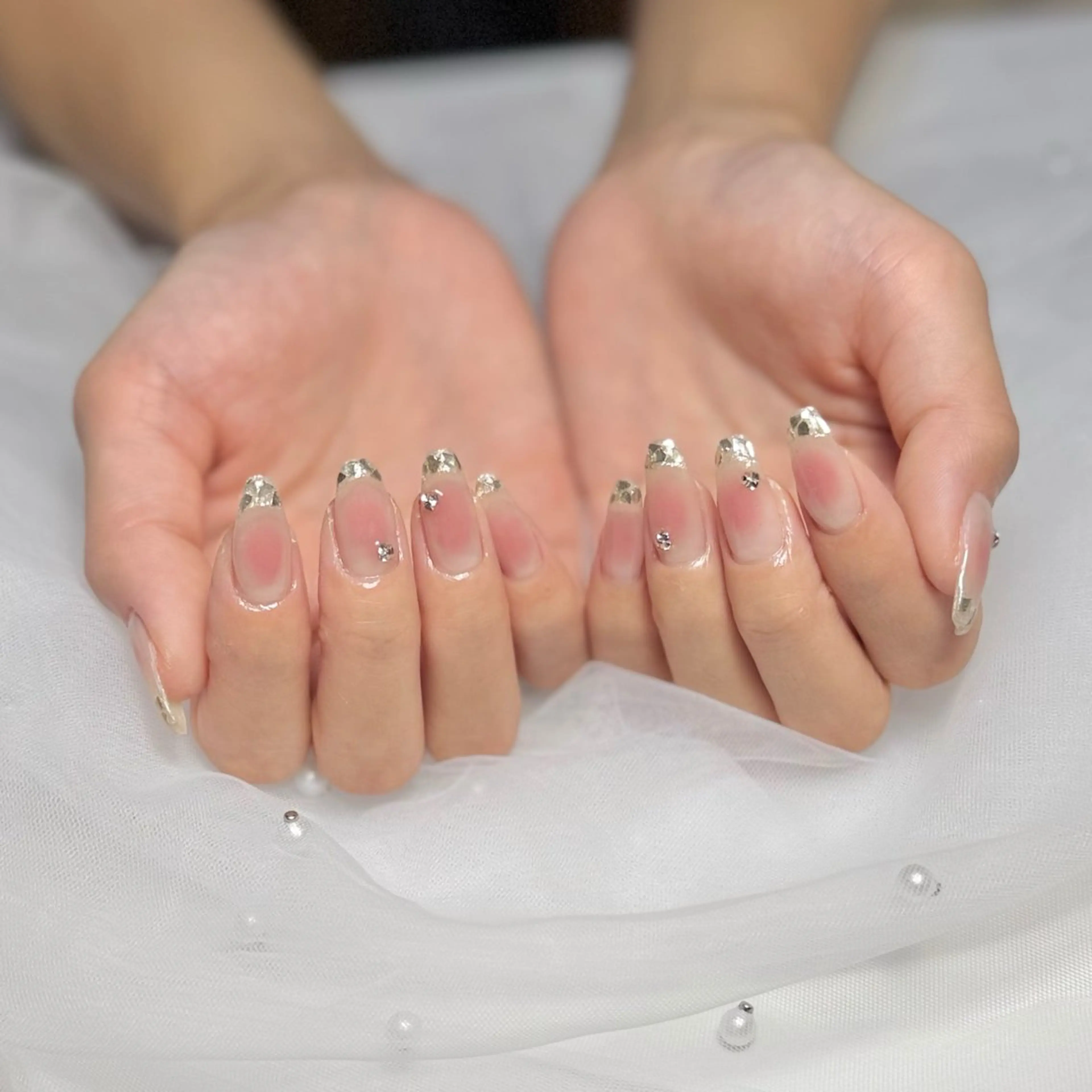 ネイル チークネイル フレンチネイル ガーリー キラキラネイル 韓国ネイル ハンドネイル RII nailのネイルデザイン