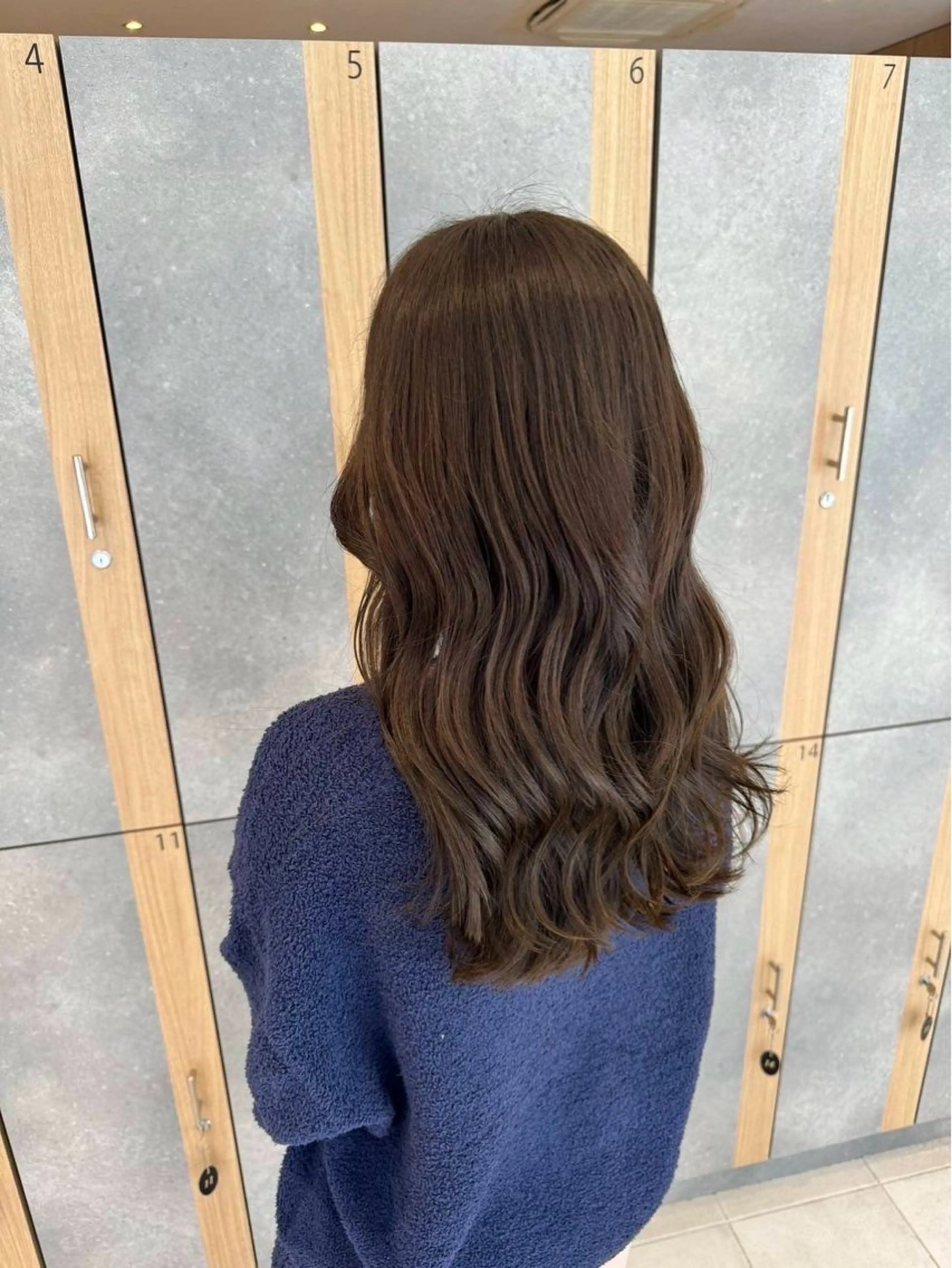 ロング カラー 高村 茉耶のヘアスタイル