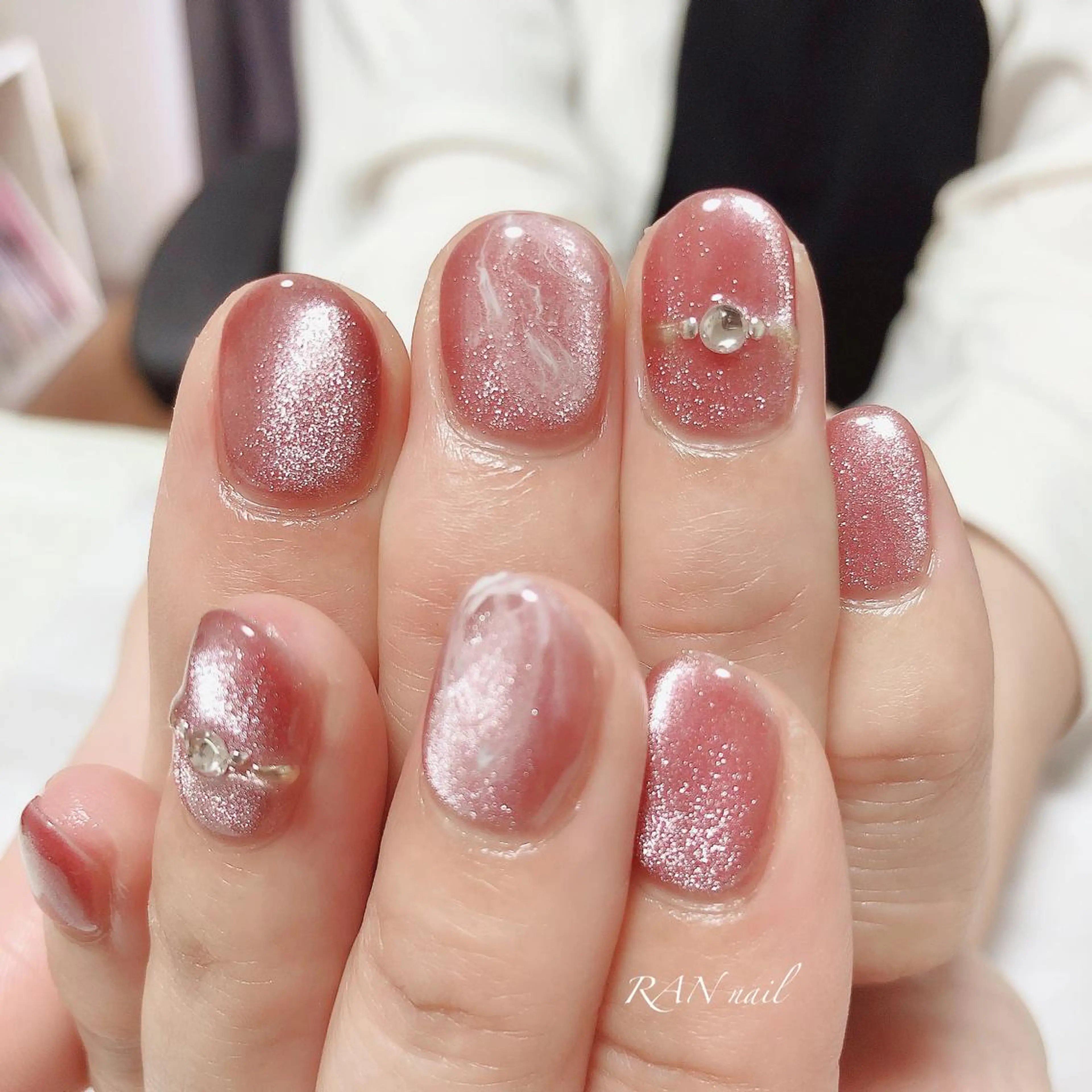 ネイル ジェルネイル 氷ネイル・うるうるネイル キラキラネイル マグネットネイル ニュアンスネイル ハンドネイル フットネイル RAN nail 〜ランネイル〜所属・RAN nailのネイルデザイン