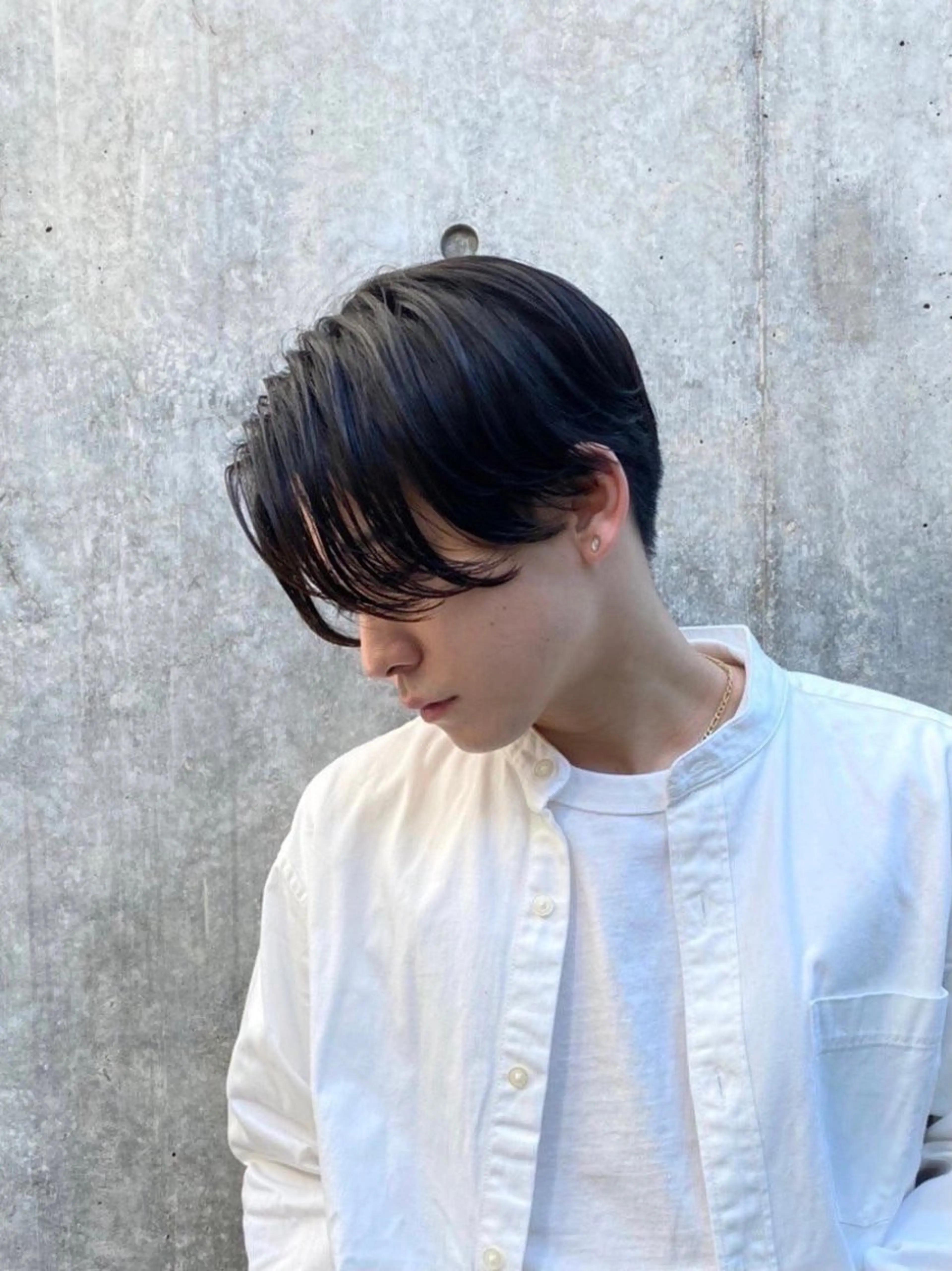 メンズ カット ヘアカラー 縮毛矯正 トリートメント ダブルカラー寒色系 ボリューム改善ハヤトのヘアスタイル