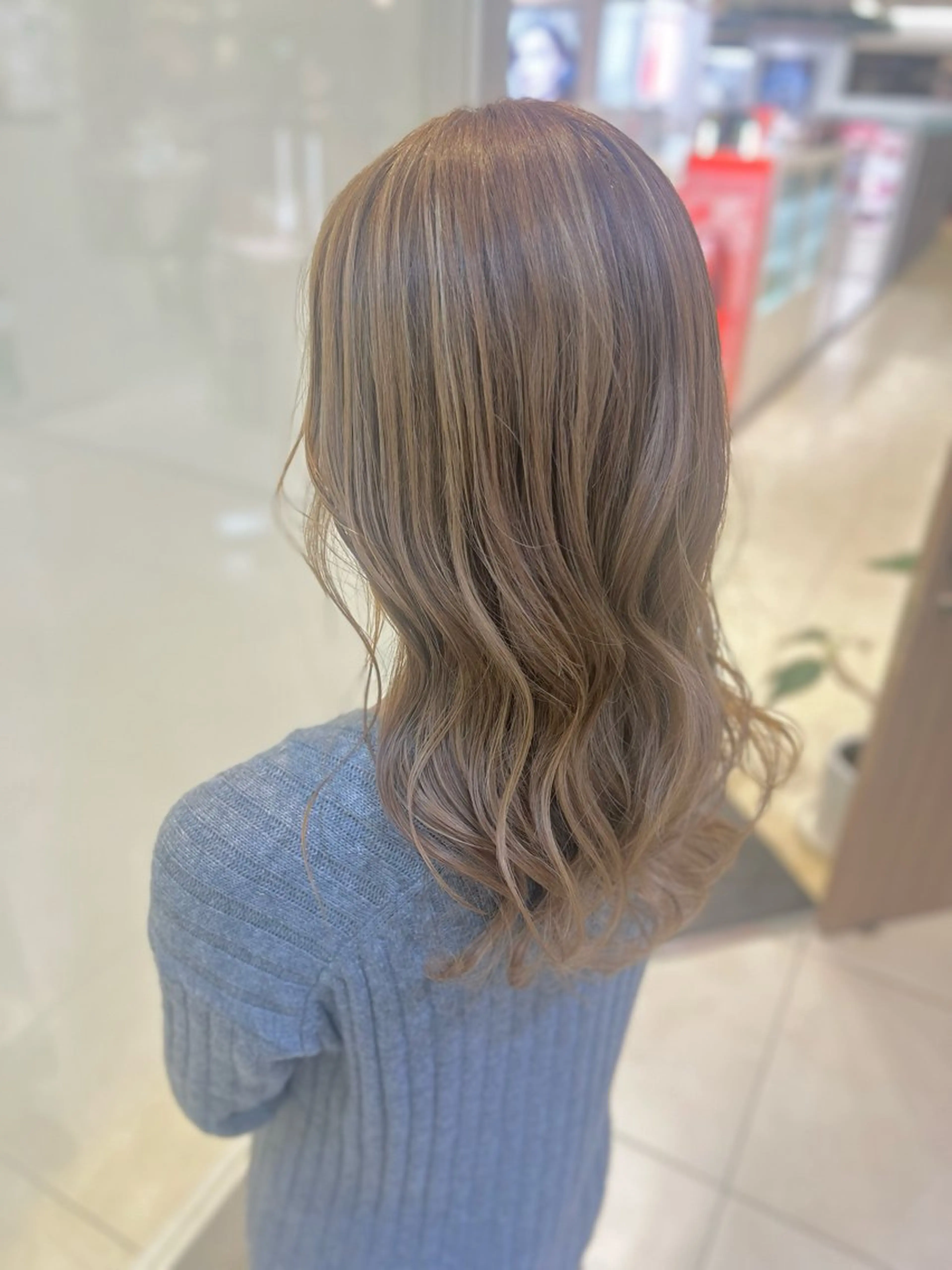 ミディアム カラー ヘアカラー トリートメント 髪質改善/縮毛矯正 ササキナツミのヘアスタイル