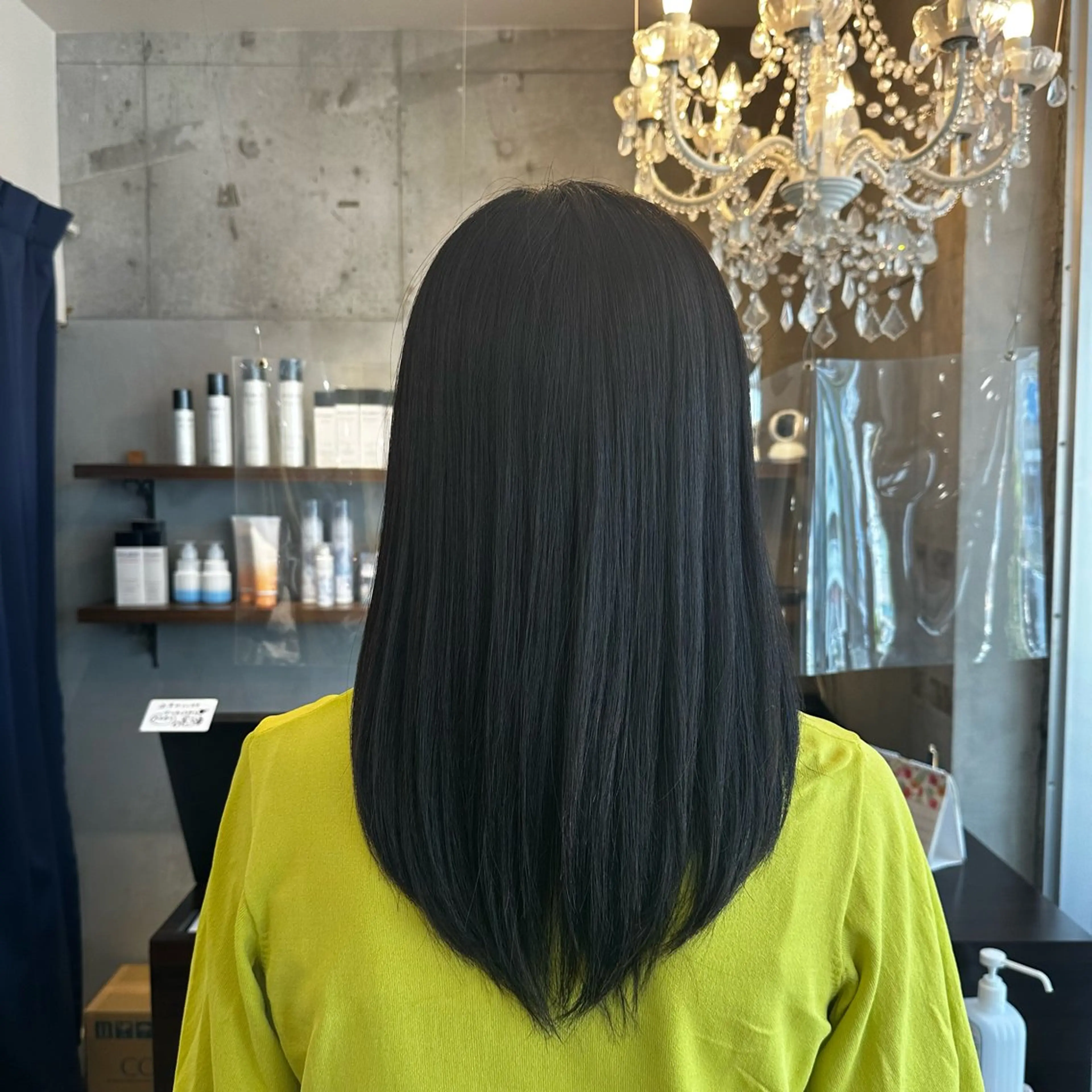 ミディアム 阿部 麻衣子のヘアスタイル