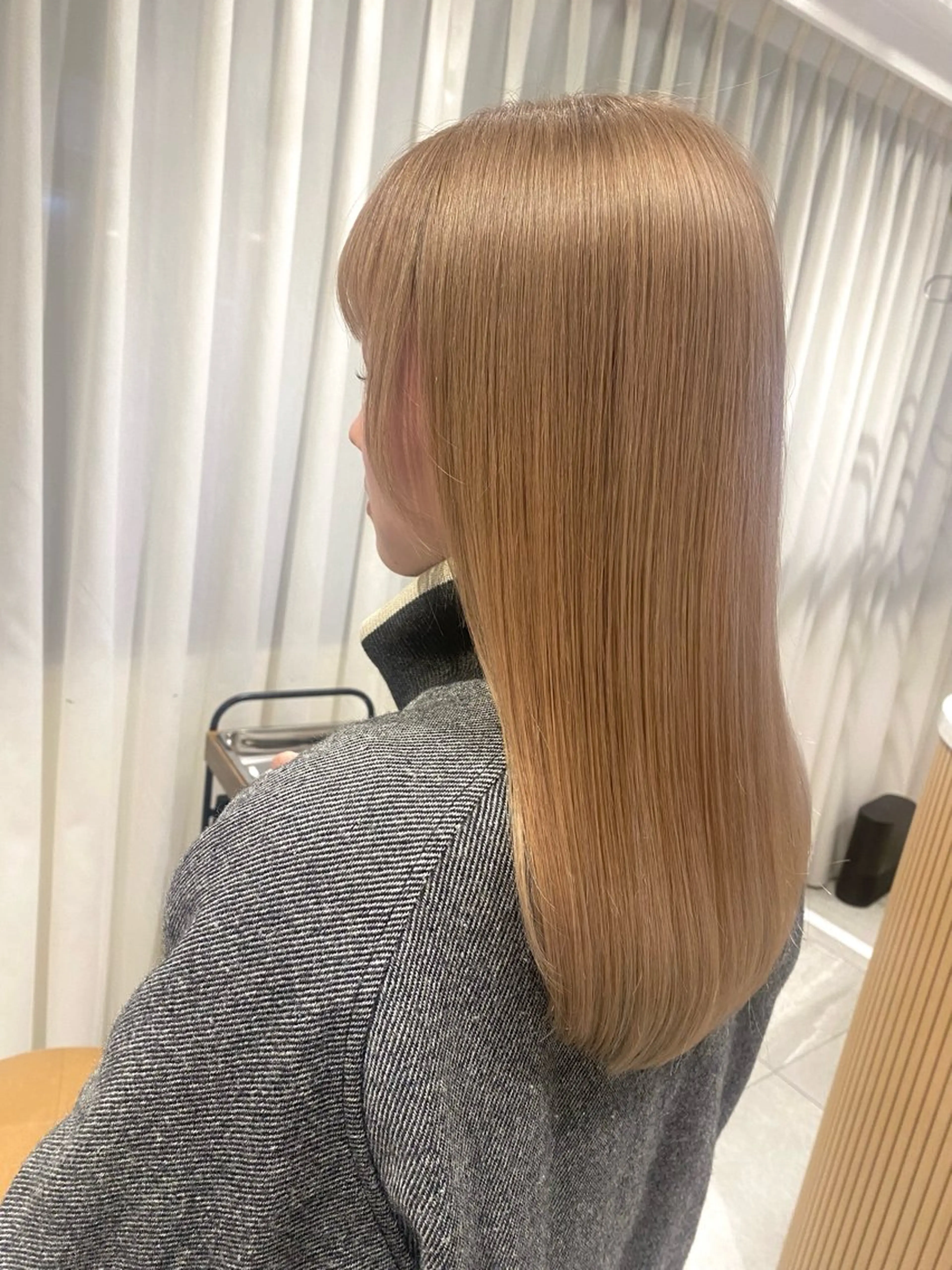 カラー knock所属・knock　國友 華乃のヘアスタイル