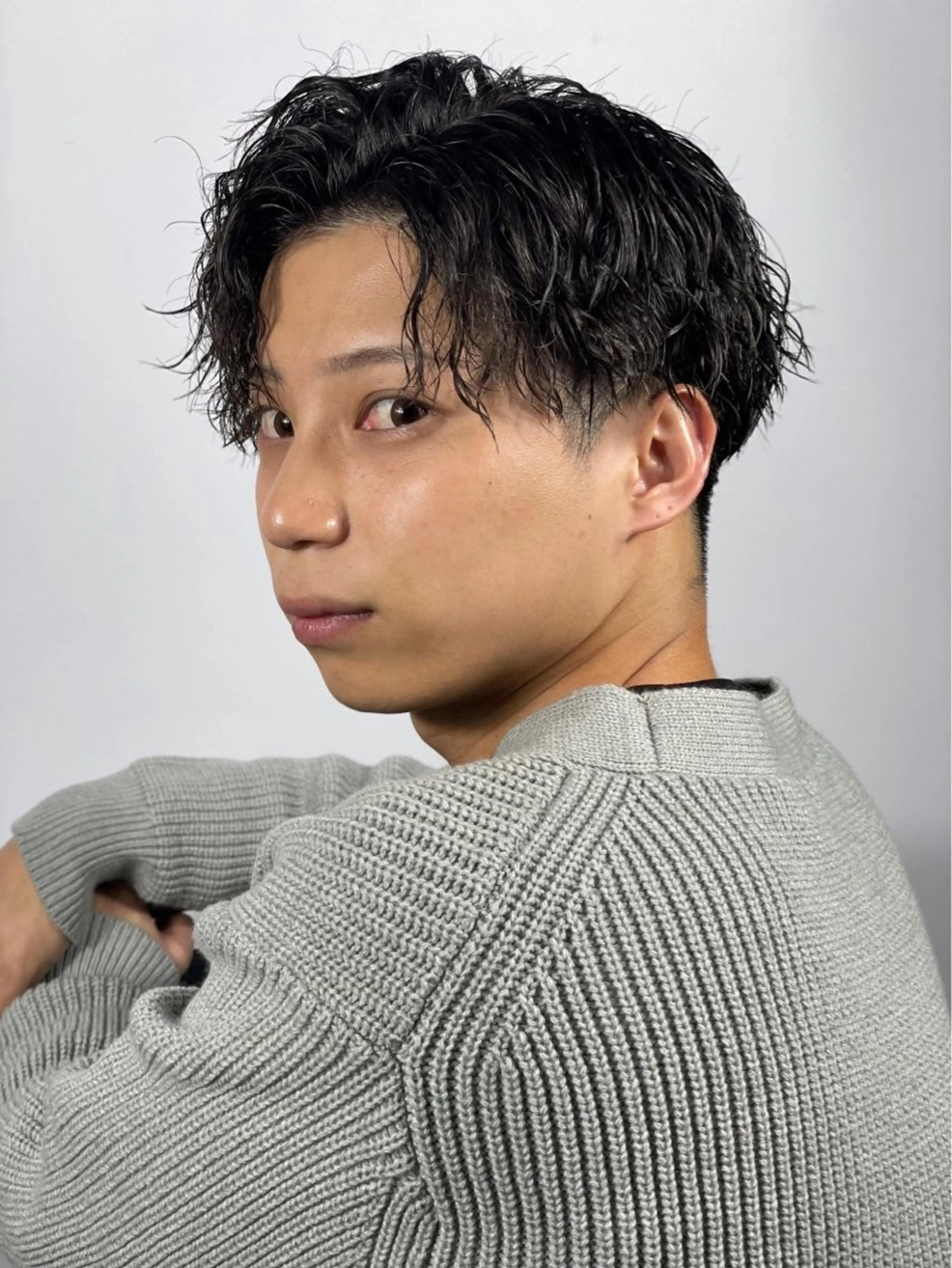 ミディアム パーマ 渡邉 慎⚠︎注意事項必読のヘアスタイル