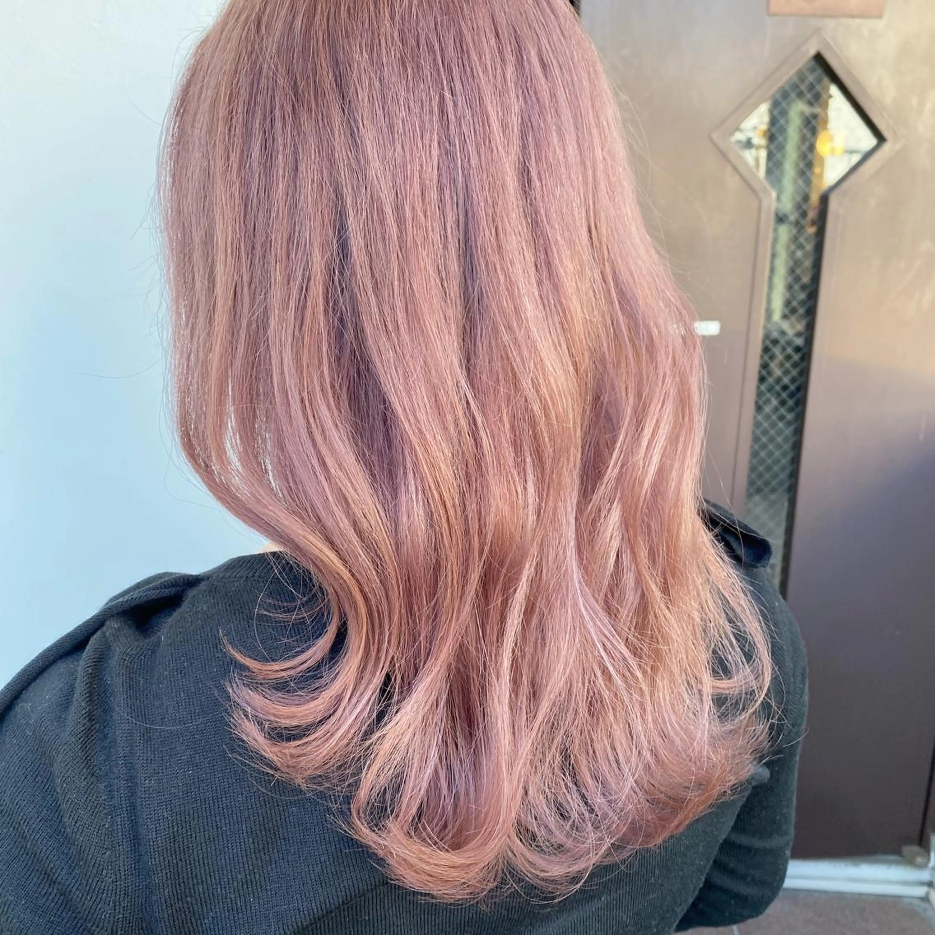 ミディアム カラー パーマ ヘアアレンジ メンズ キッズ ショートボブ メンズブリーチ ブリーチ ケアブリーチ ダブルカラー ヘアカラー 艶ピンク*ヘアセット 🌙shioriのヘアスタイル