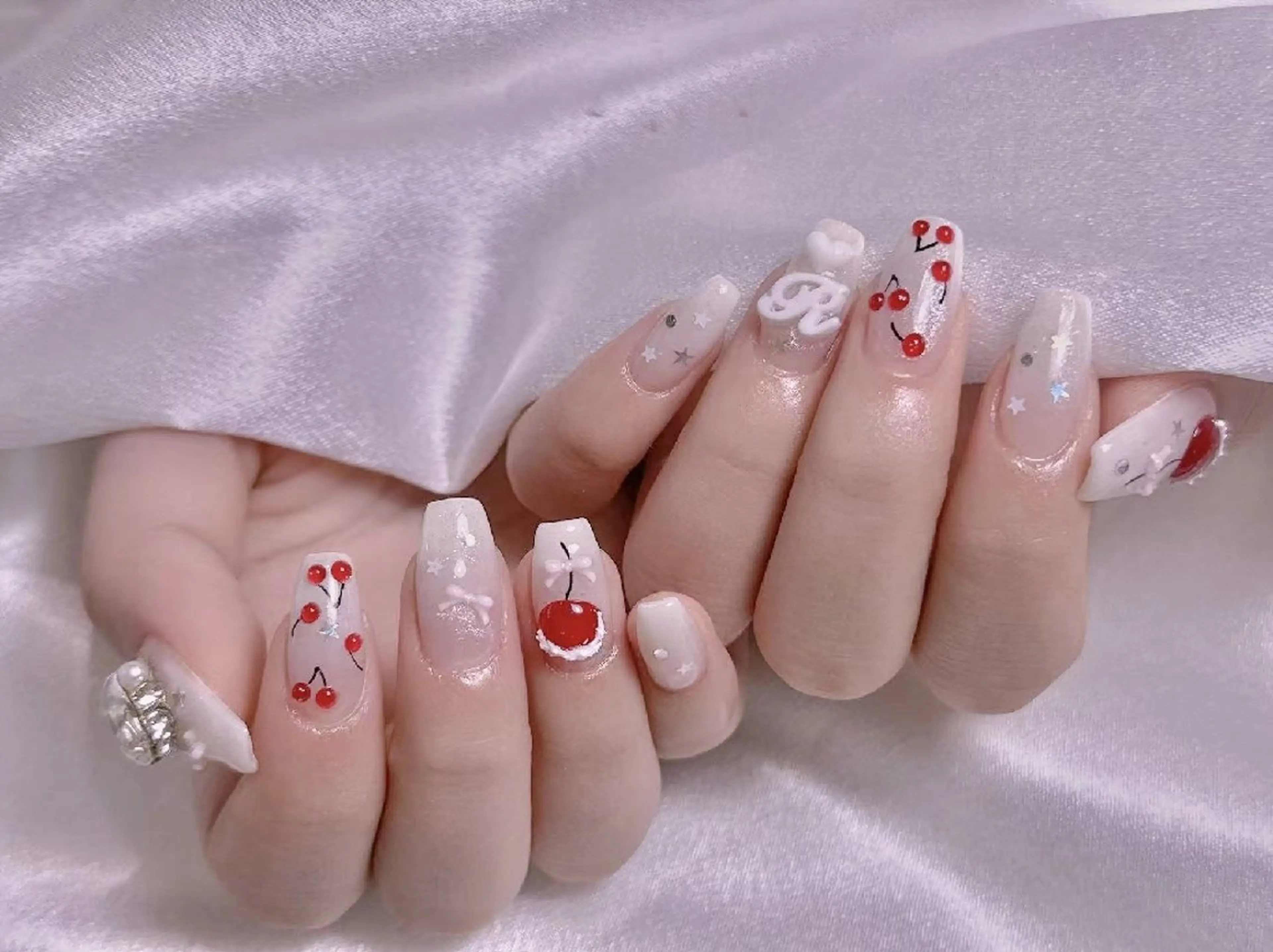 ネイル ハンドネイル パラジェル＆フィルイン取り扱いサロンSol Nail所属・Sol Nail ミネのネイルデザイン