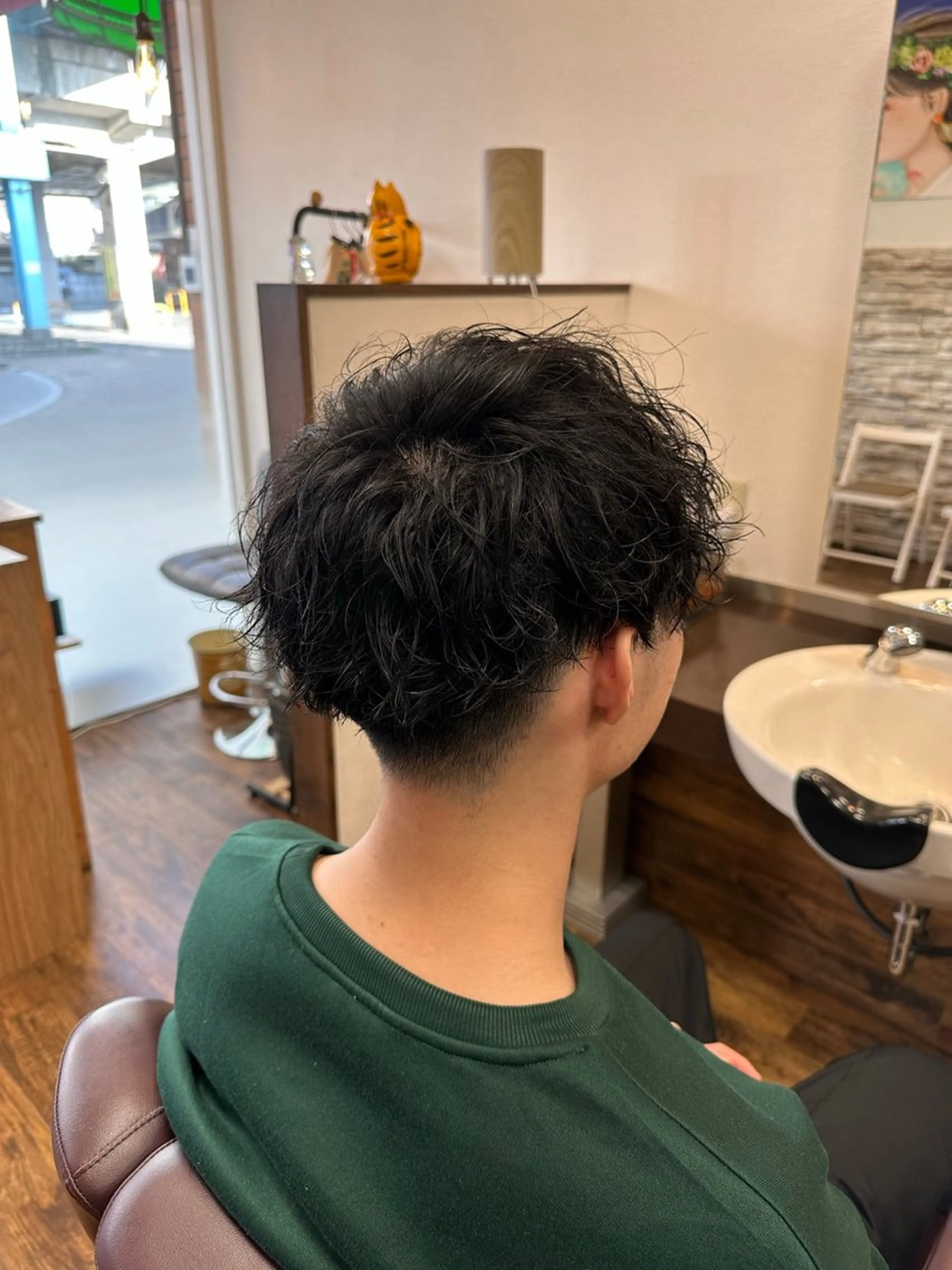 ショート パーマ メンズ メンズパーマ ツイストスパイラルパーマ スパイラルパーマ clomus梅田茶屋町店所属・髪質改善特化美容師 酸性ストレート近藤俊のヘアスタイル